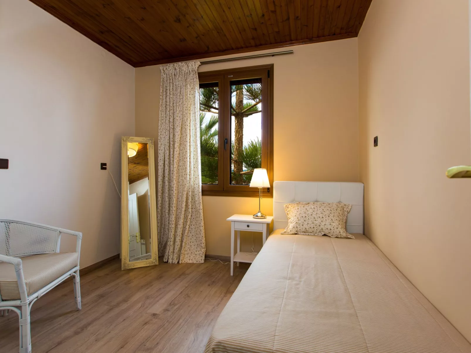 Villa am Strand mit privatem Swimmingpool und Meerblick-Image-tags.info