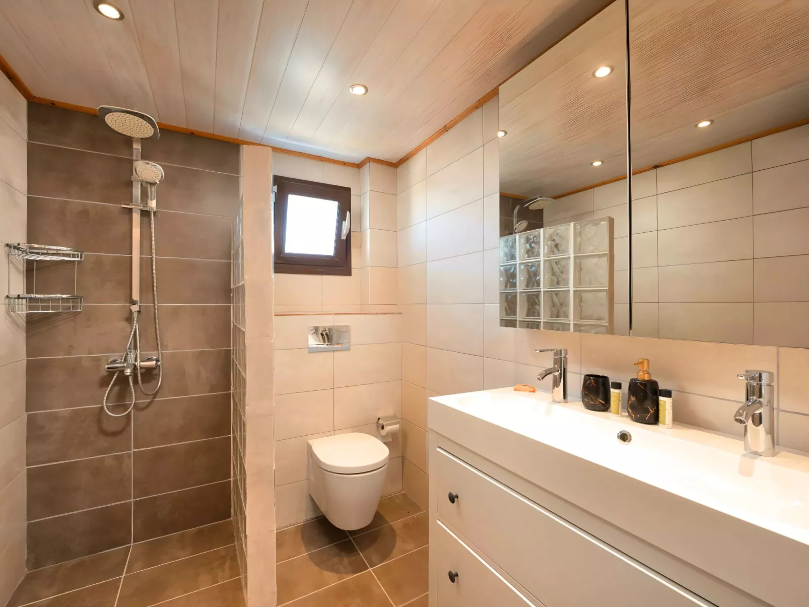 Stafa Villa Privater Pool-Image-tags.info