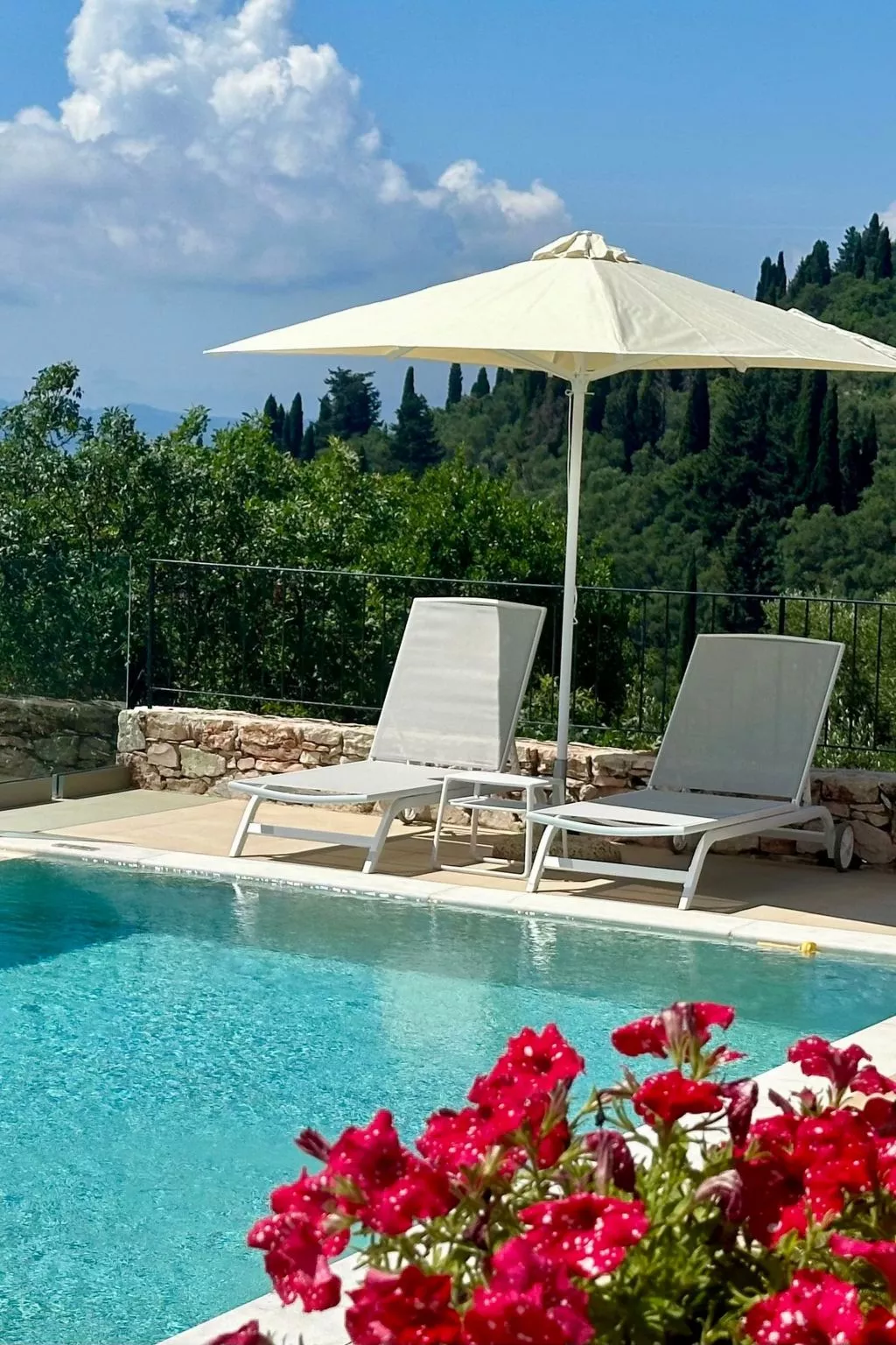 Prächtige Villa in spektakulärer Lage-Image-tags.info