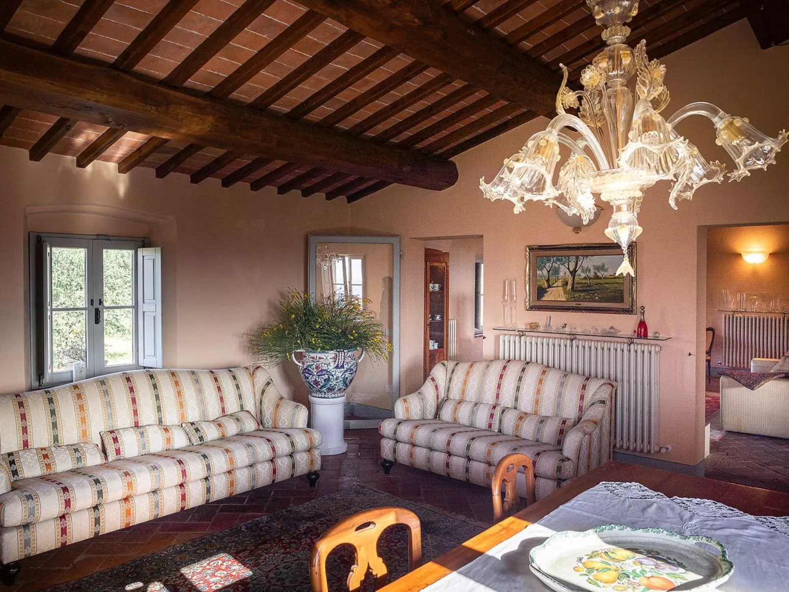 Villa 'Colle Sotto 11' mit eigenem Pool-Drinnen