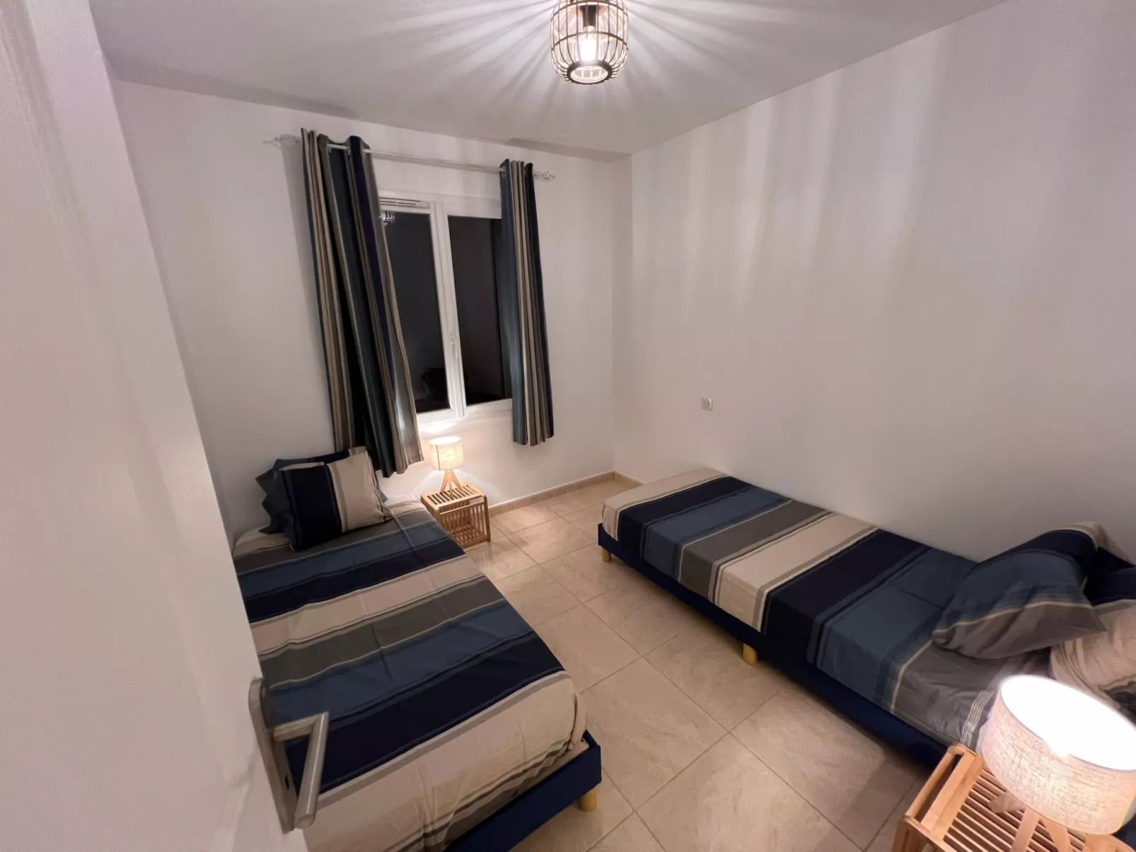 Villa 3 Schlafzimmer beheizter Pool privater Jacuzzi-Drinnen