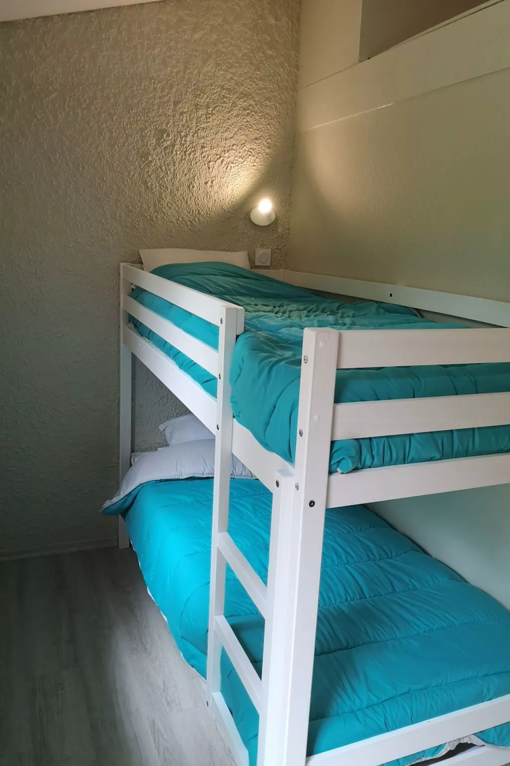 Hübsches Tiny Cottage mit Waldblick im Feriendorf-Image-tags.info