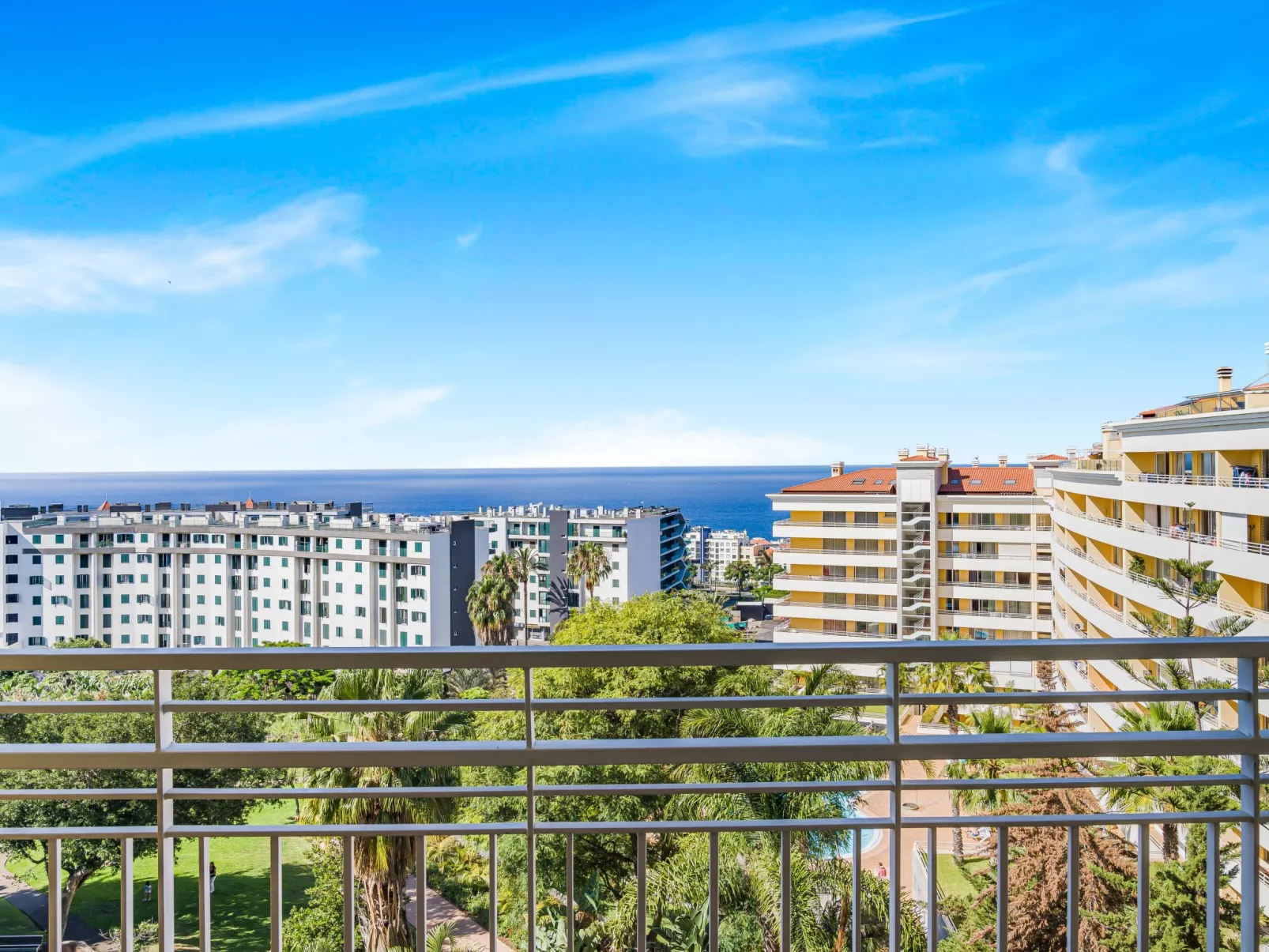 Tulipa Apartment Top-Outside