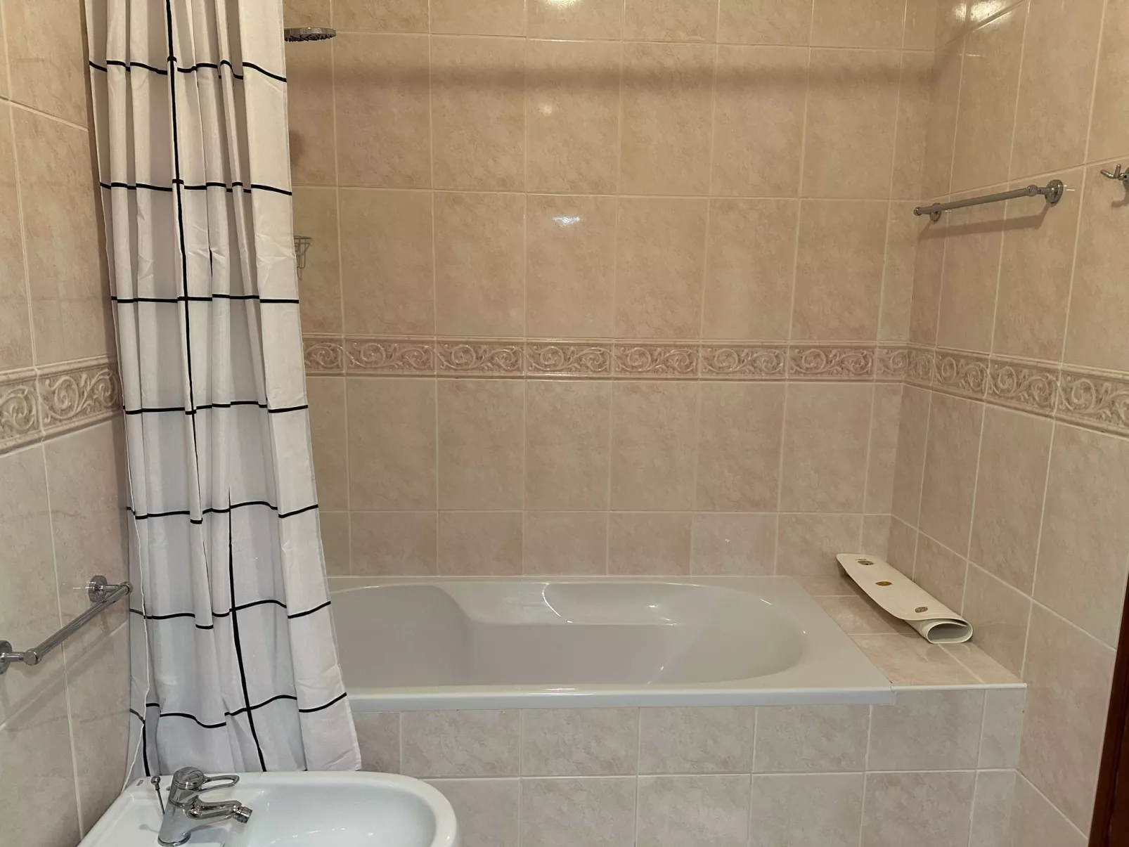 Anwesen mit eigenem Pool-Image-tags.info