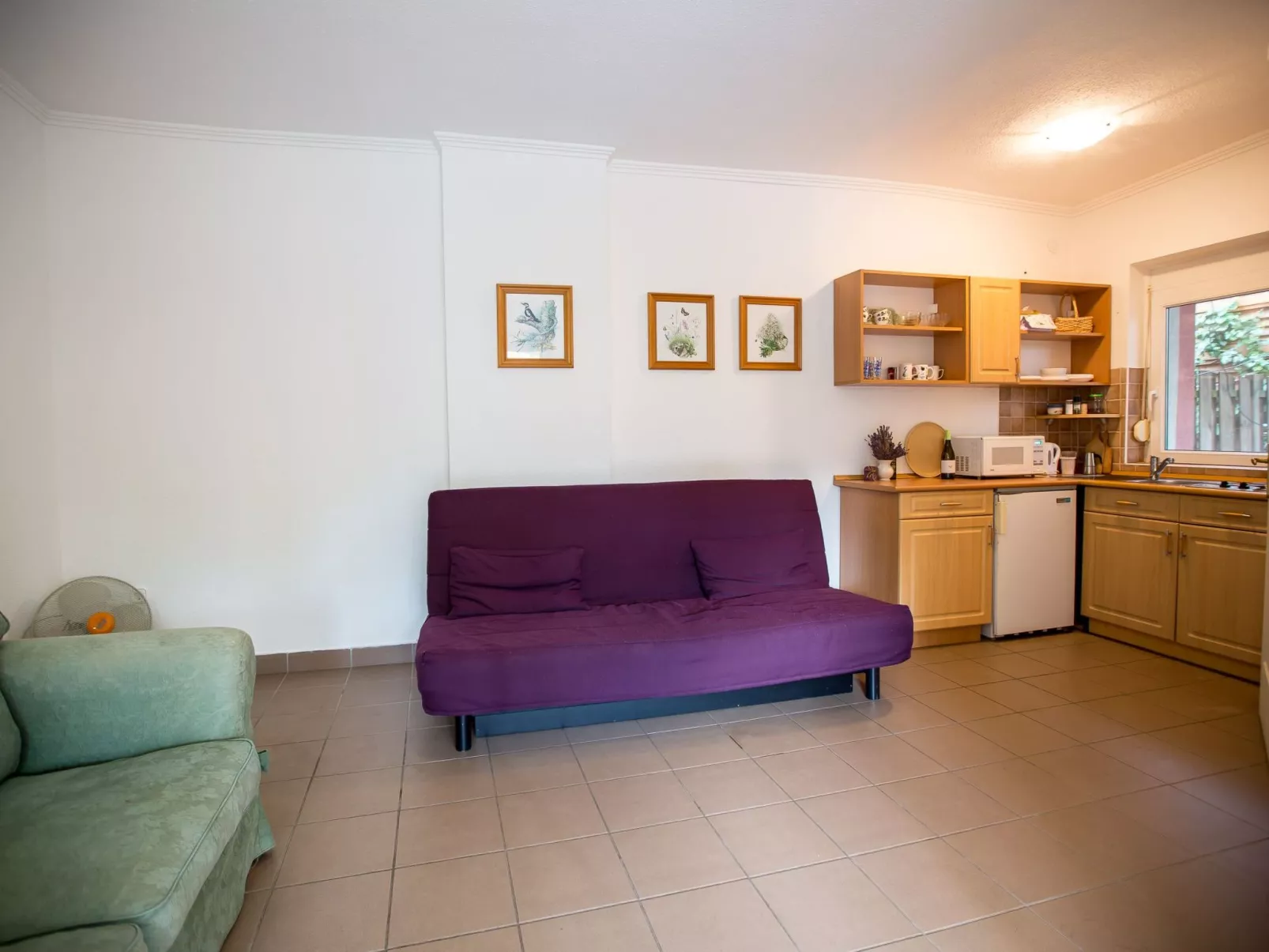 Mit gemeinschaftlichem Pool-Dedans