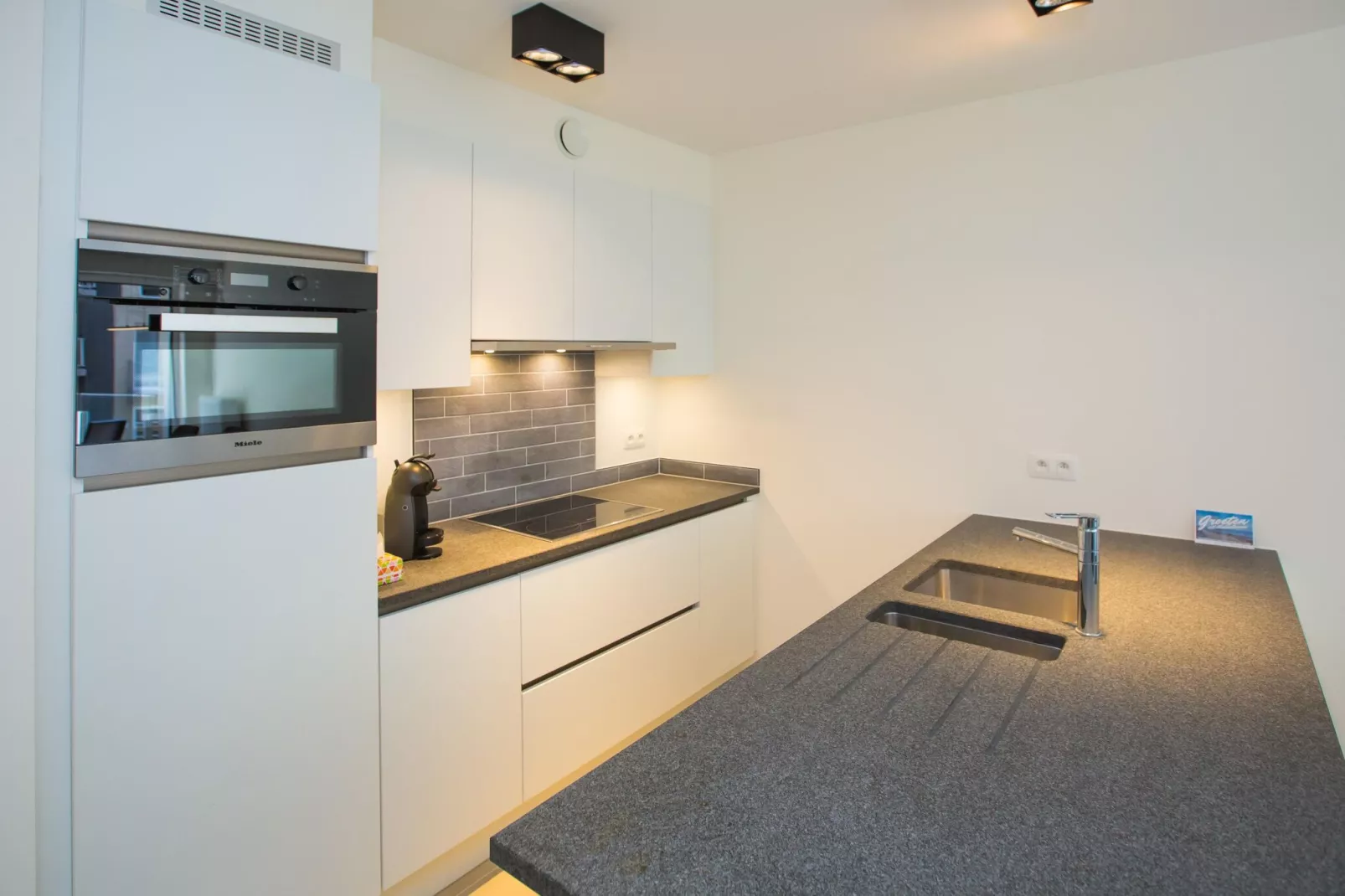 RIVA / 0101  GAR 282-Kitchen