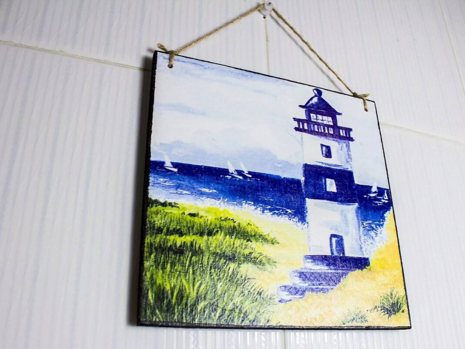 Haus der Scheinwerfer mit freier Garage-Image-tags.info