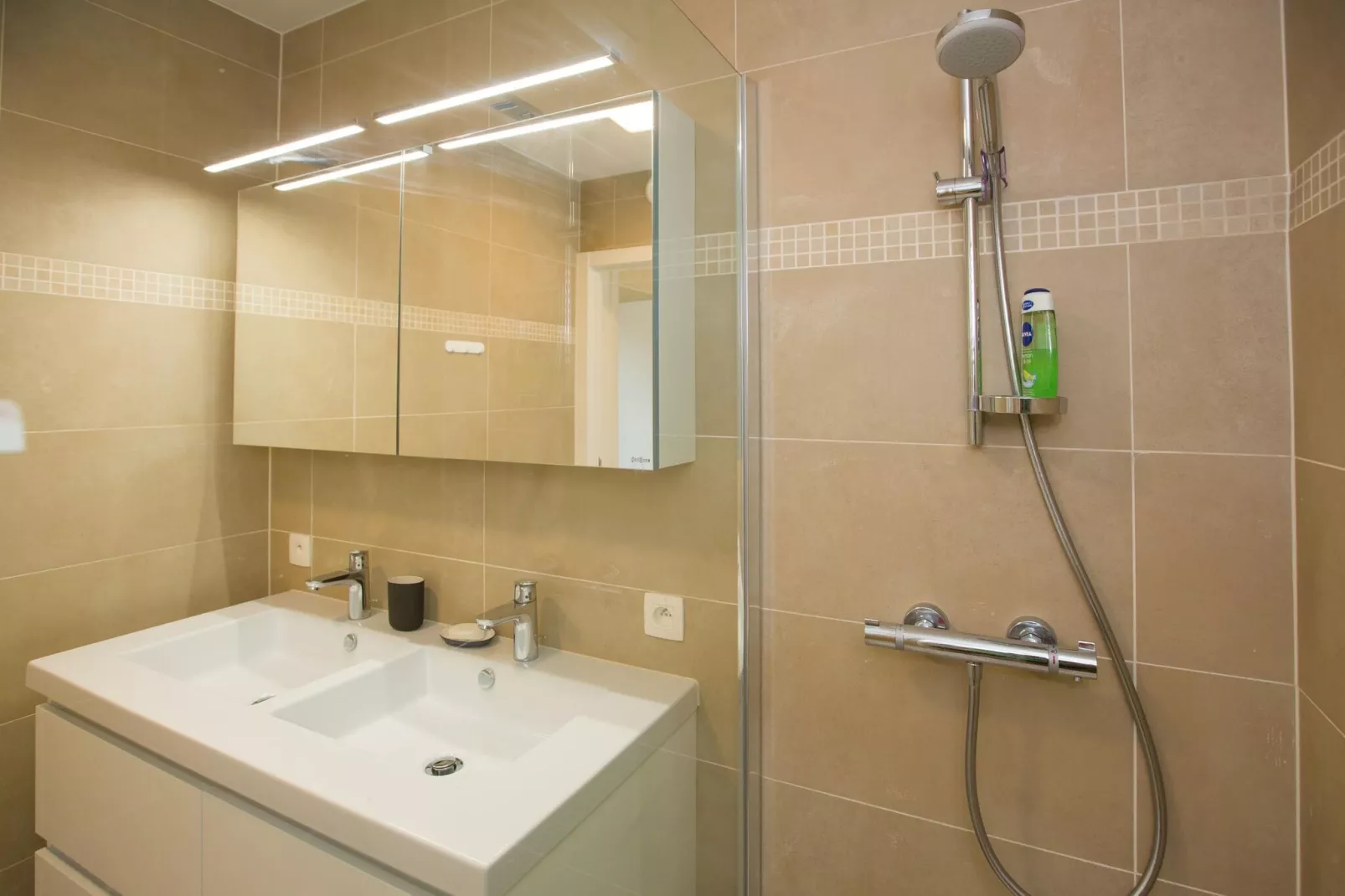 RIVA / 0101  GAR 282-Bathroom