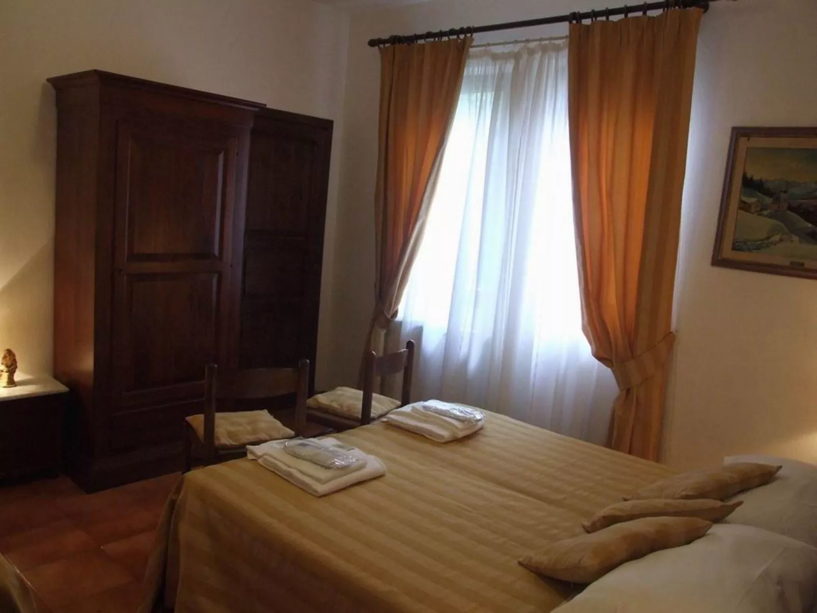 Villa 'Castagno' mit Pool-Drinnen