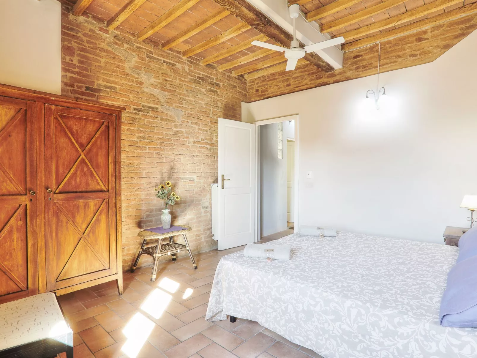 'Historic Palace' mit Terrasse-Inside