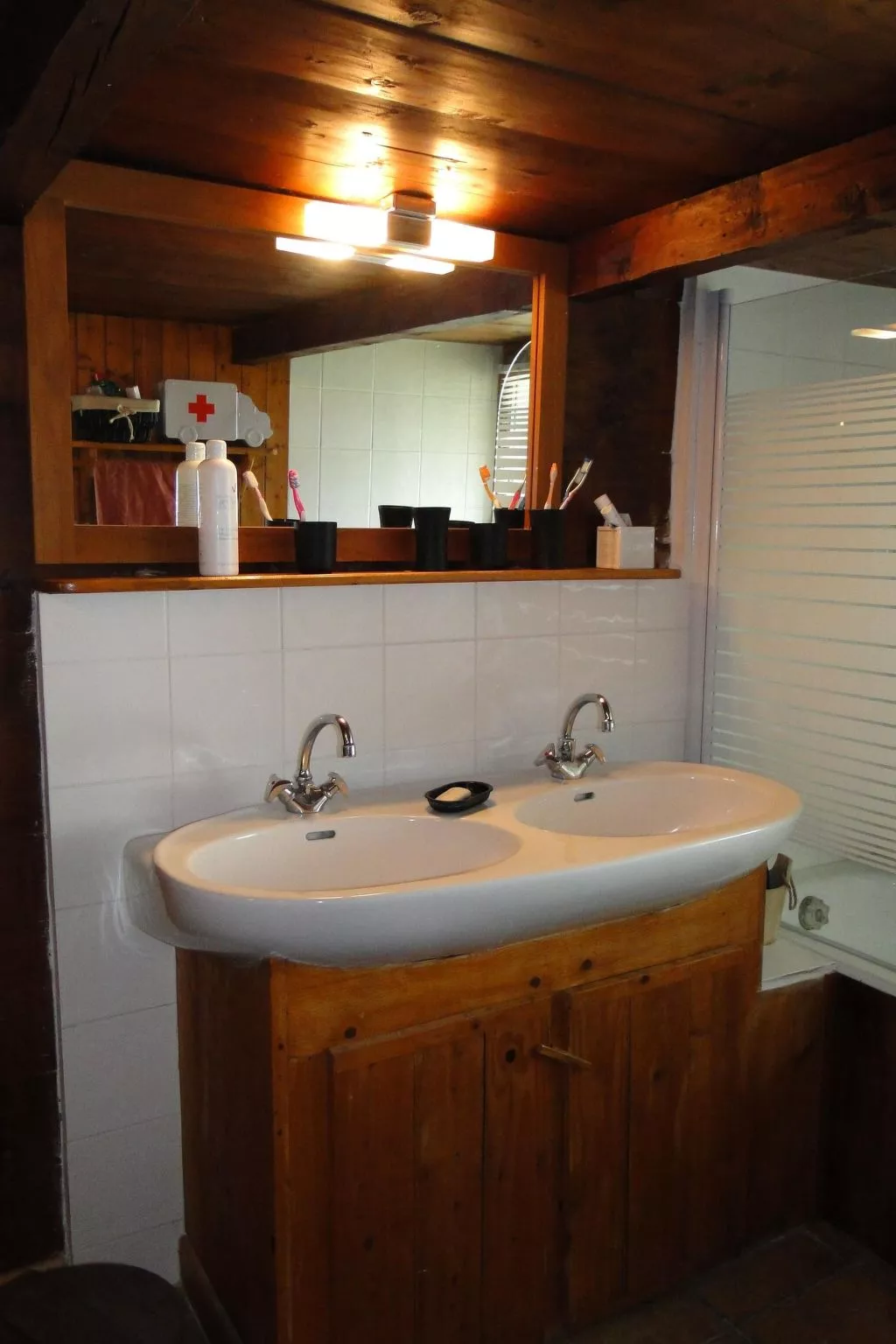 Für 8 Personen und 4 Kinder-Inside