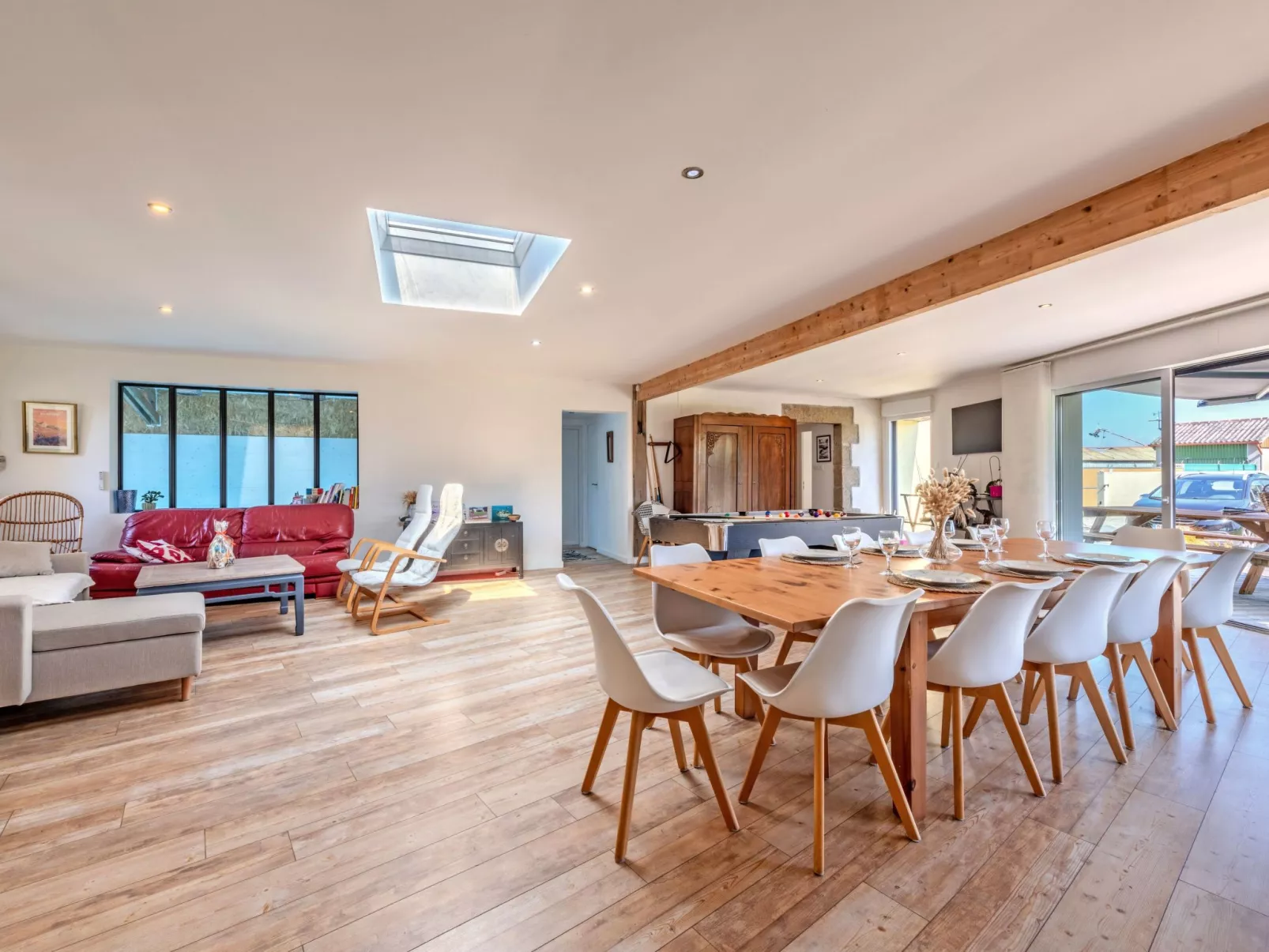 Landgut "Villa Léànie" mit Innenpool