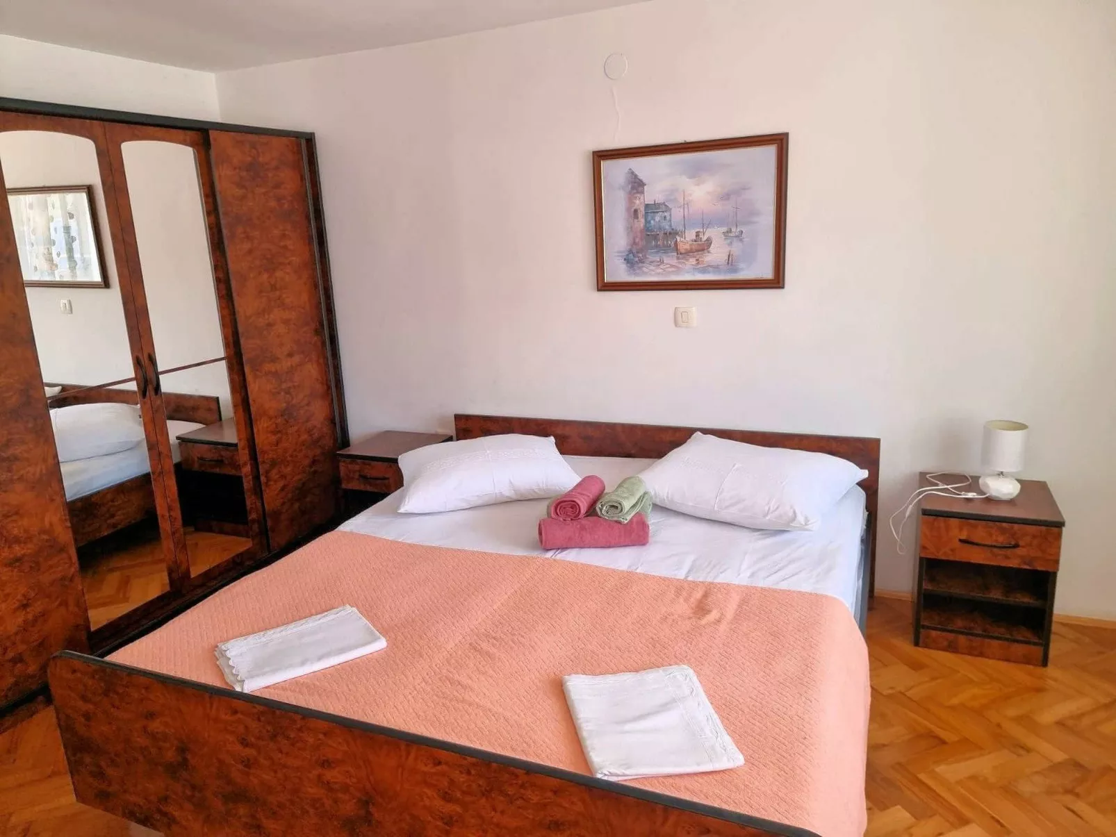 Am schönen Kieselstrand.-Dedans