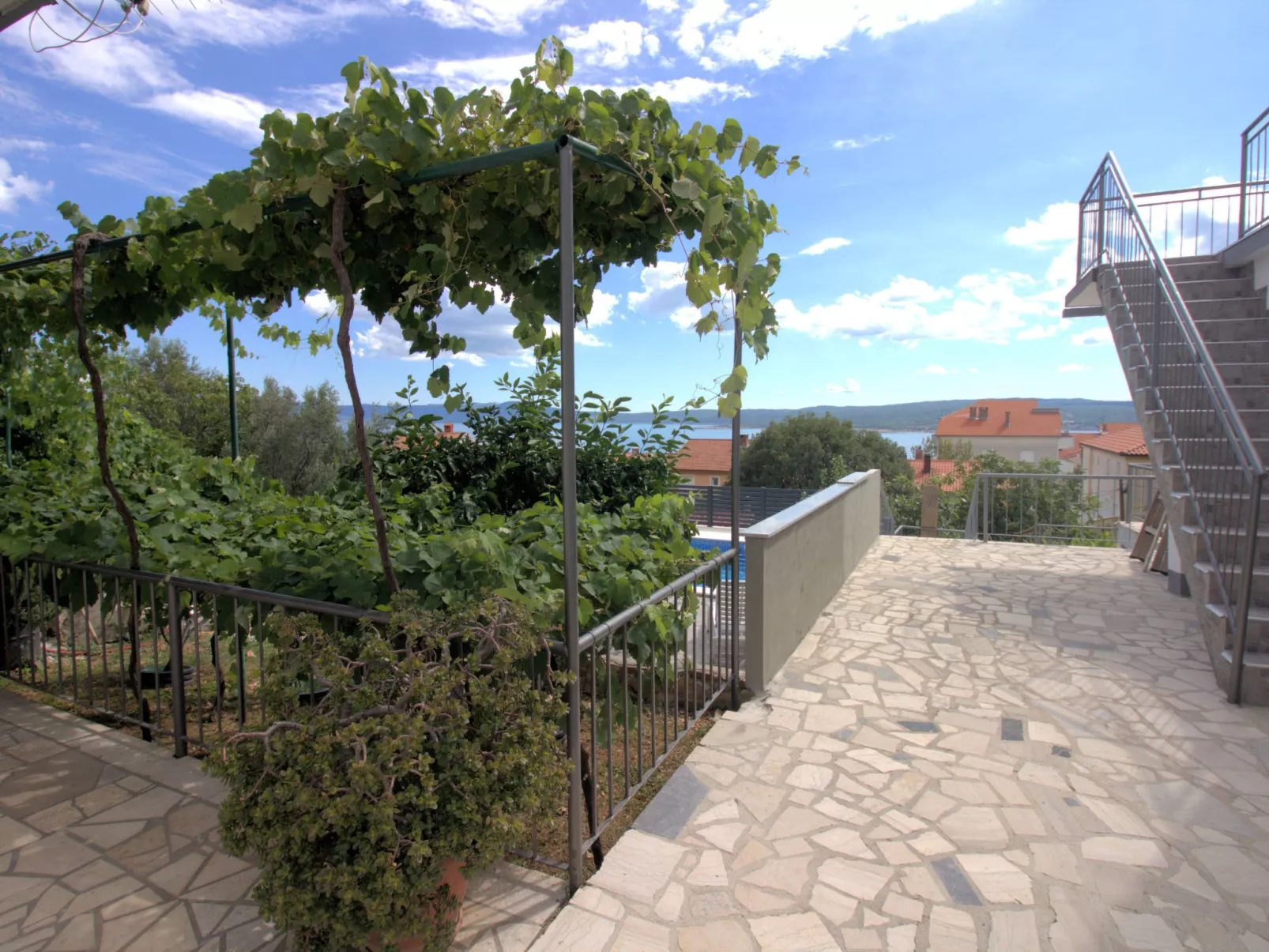 Schöne Wohnung mit Gemeinschaftspool,-Image-tags.info