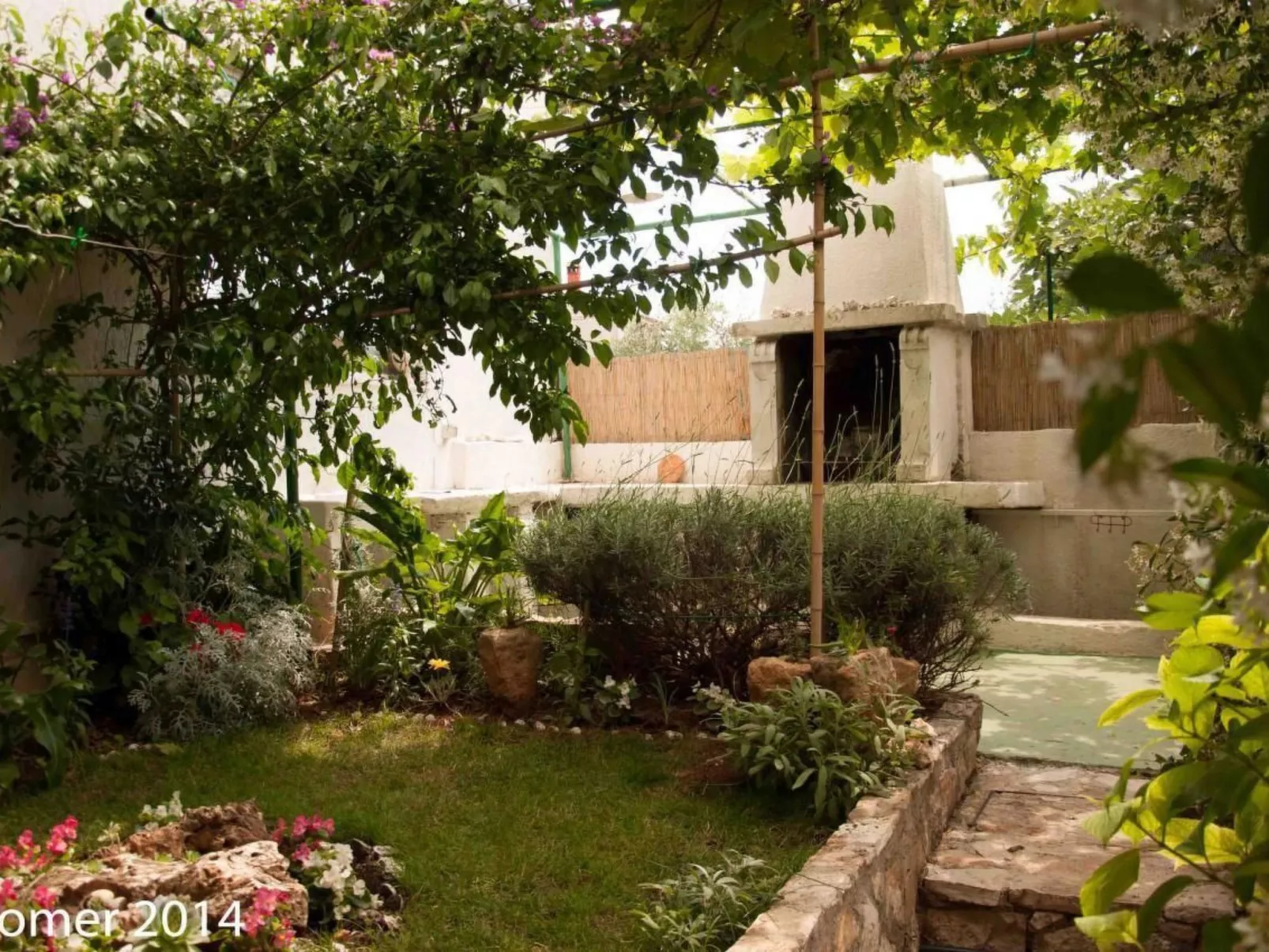 Wohnung in Pomer mit Kleinem Garten-Draußen