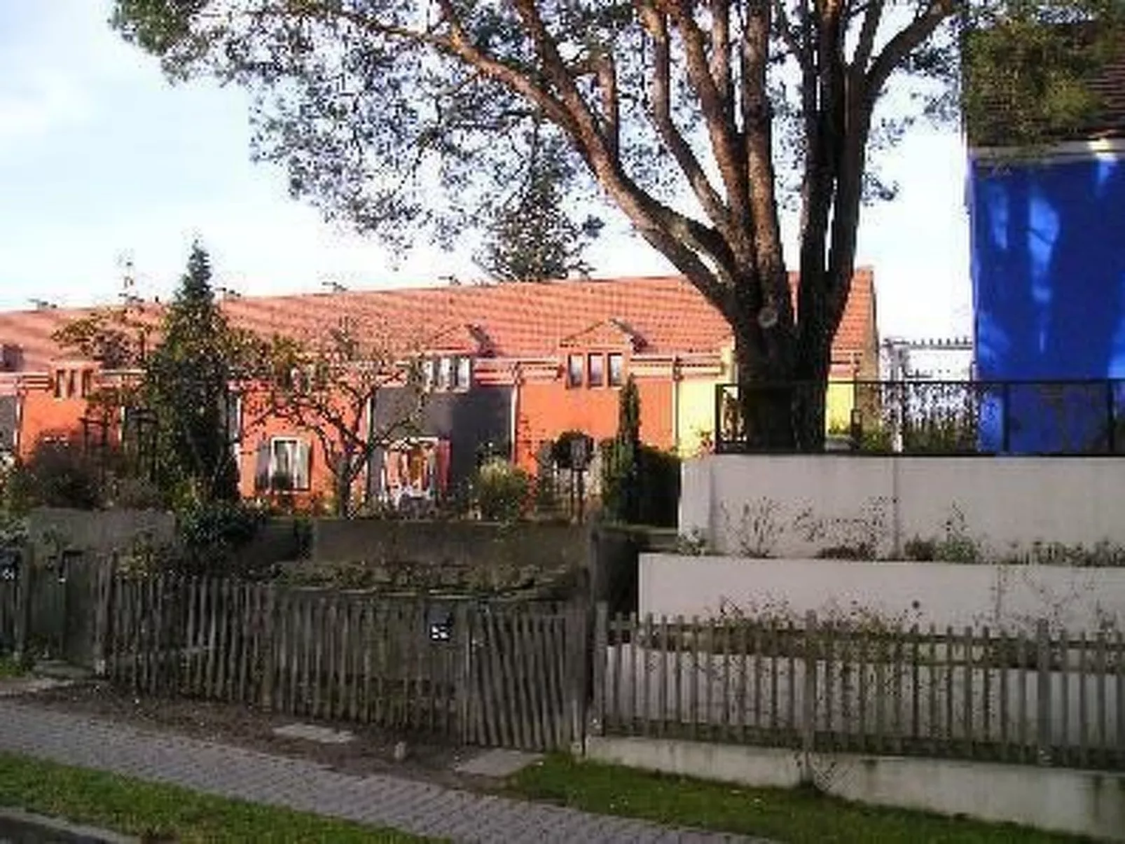 Moderne Erdgeschoss-Wohnung mit Terrasse-Draußen