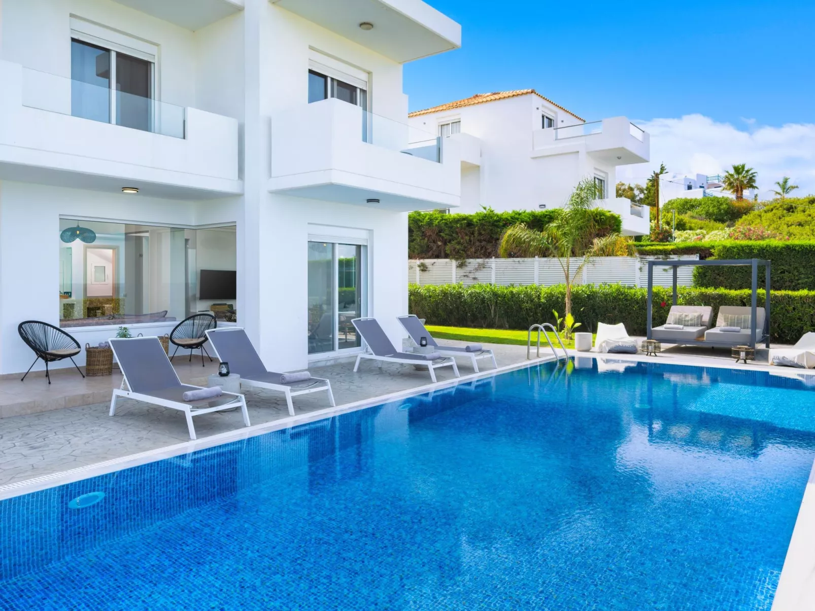 Moderne Villa mit Hügel- und Meerblick-Outside