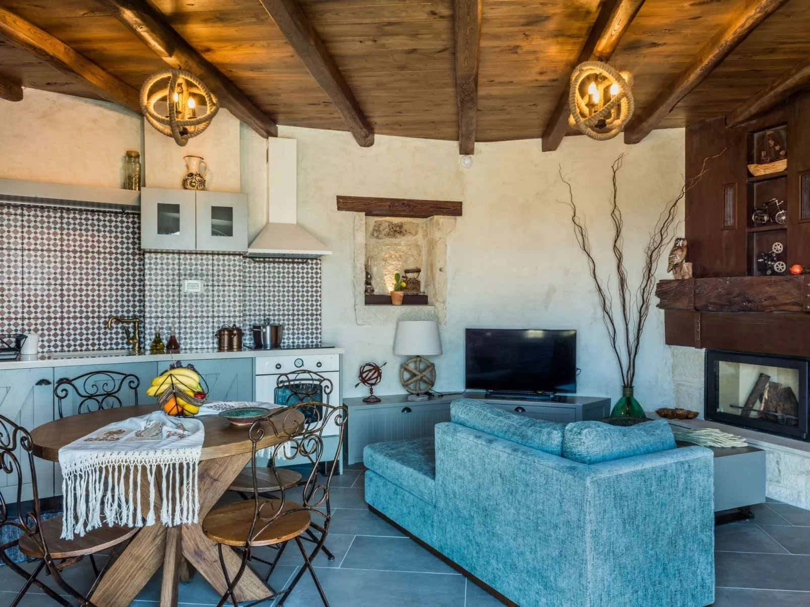 "Liodosifis" mit eigenem Pool-Inside