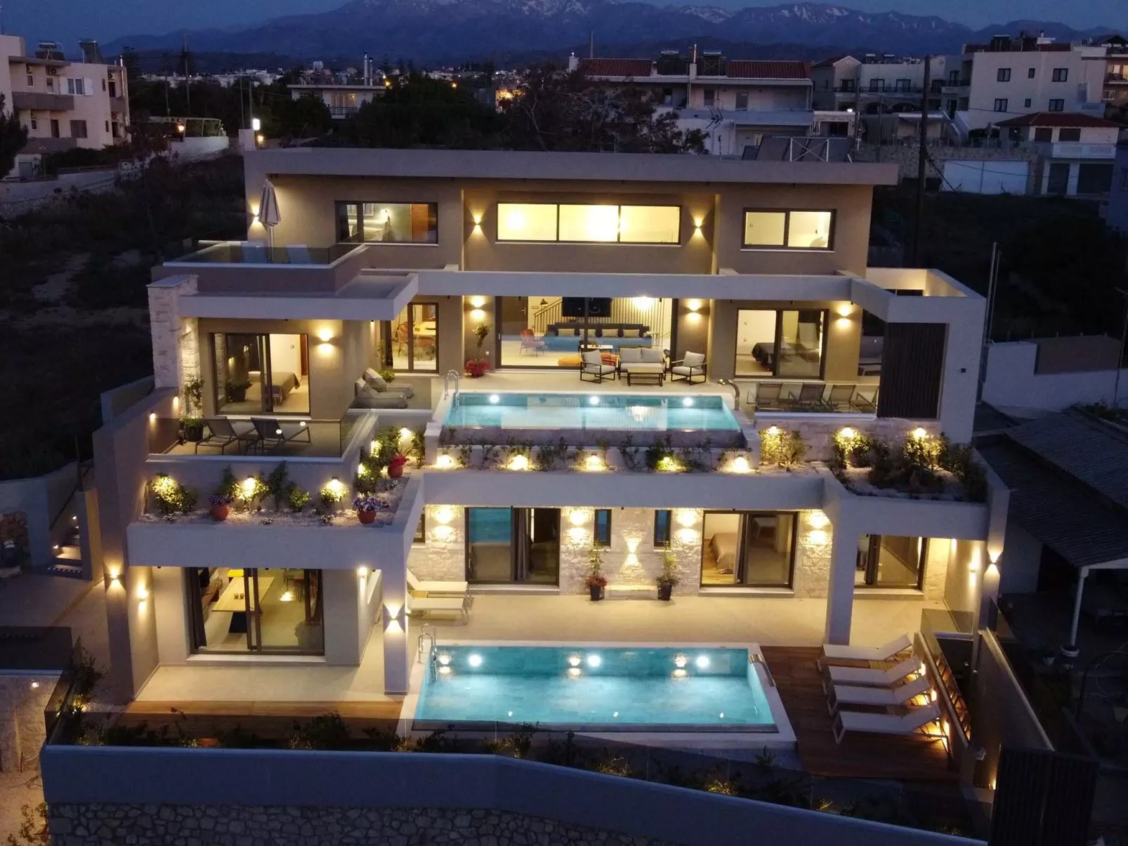 Villa Luna - 100m zum Meer und ''Free'' Beheizter Pool-Image-tags.info