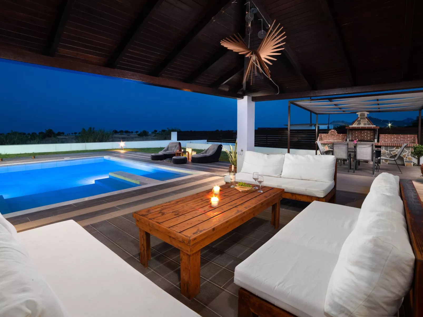 Elysianische Villa in der Nähe des Dorfes Afantou-Dedans