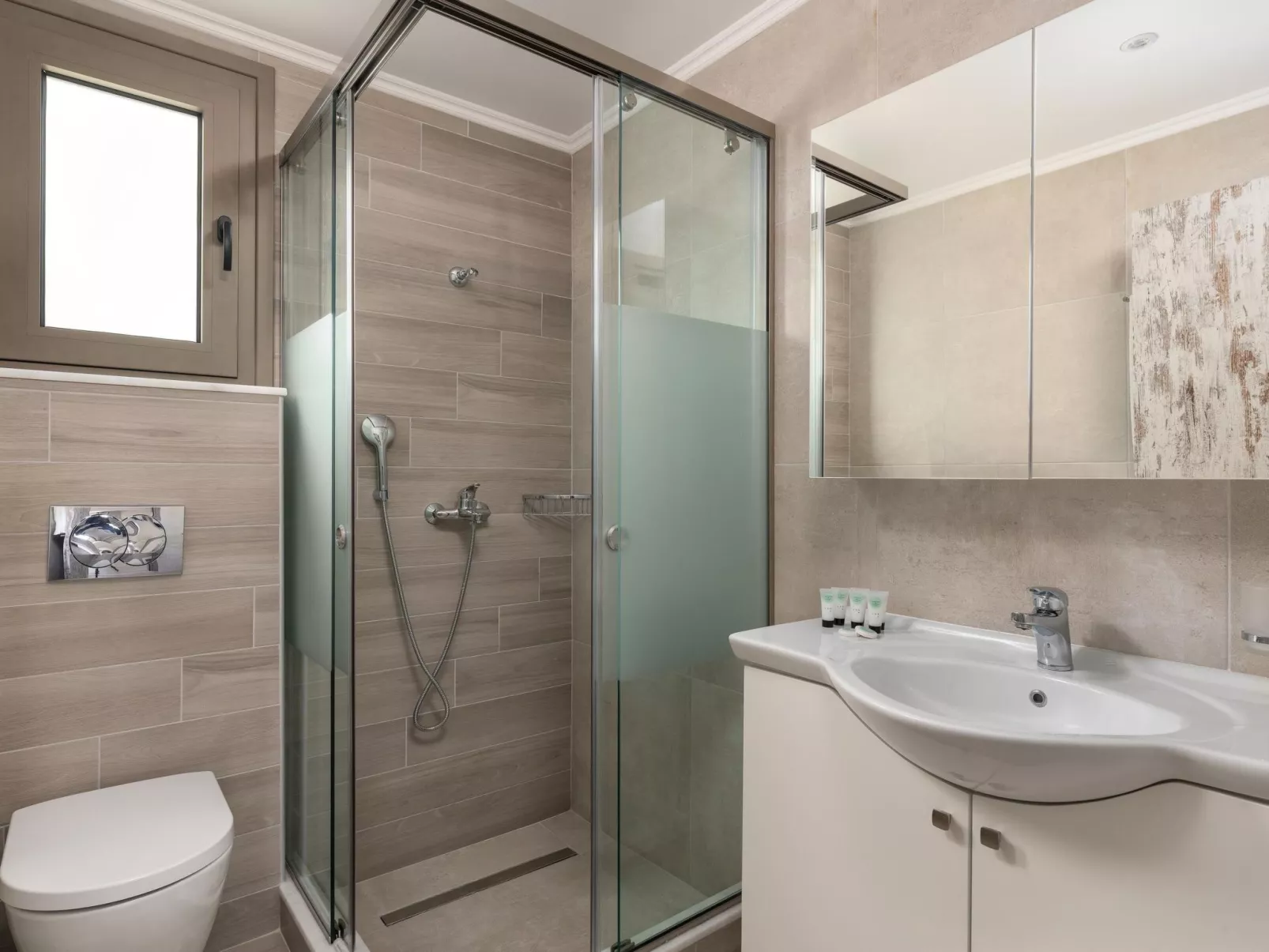 Schöne Feriensuite Eleni-Dedans