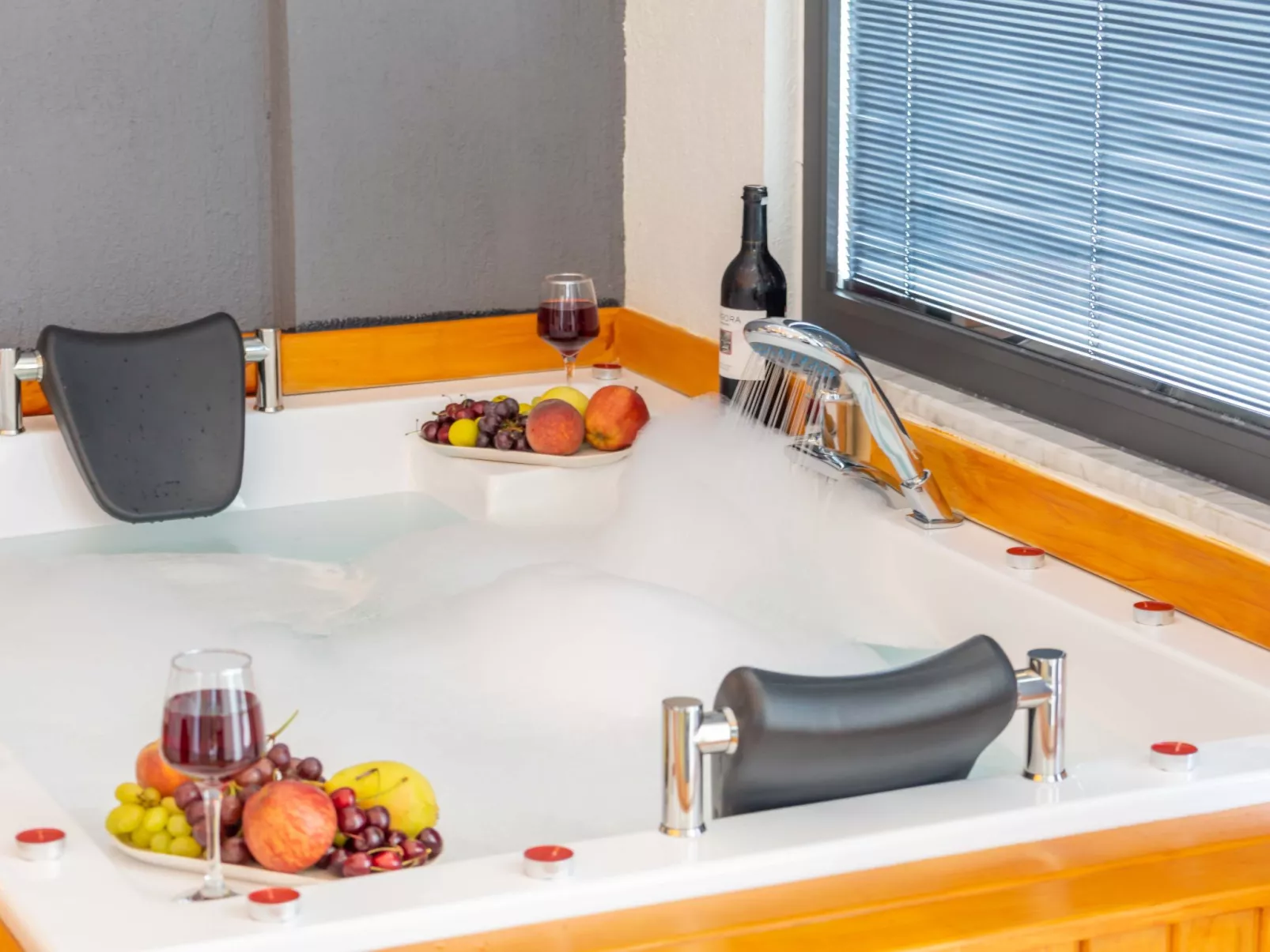 Villa in der Natur-Image-tags.info