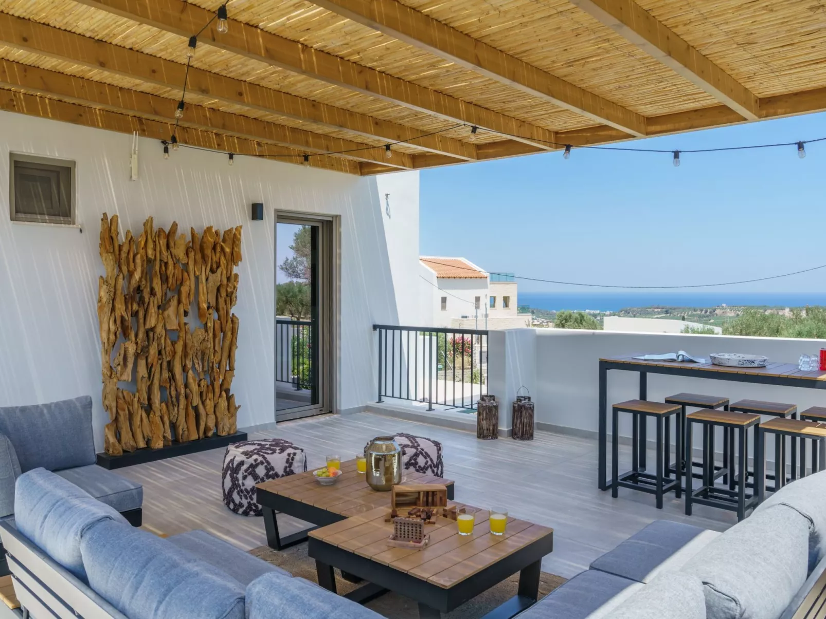 Neu gebaute Villa mit privatem Pool und BBQ-Inside