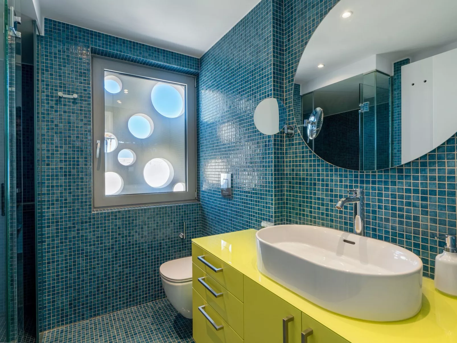 Dias Blaue Villa-Drinnen