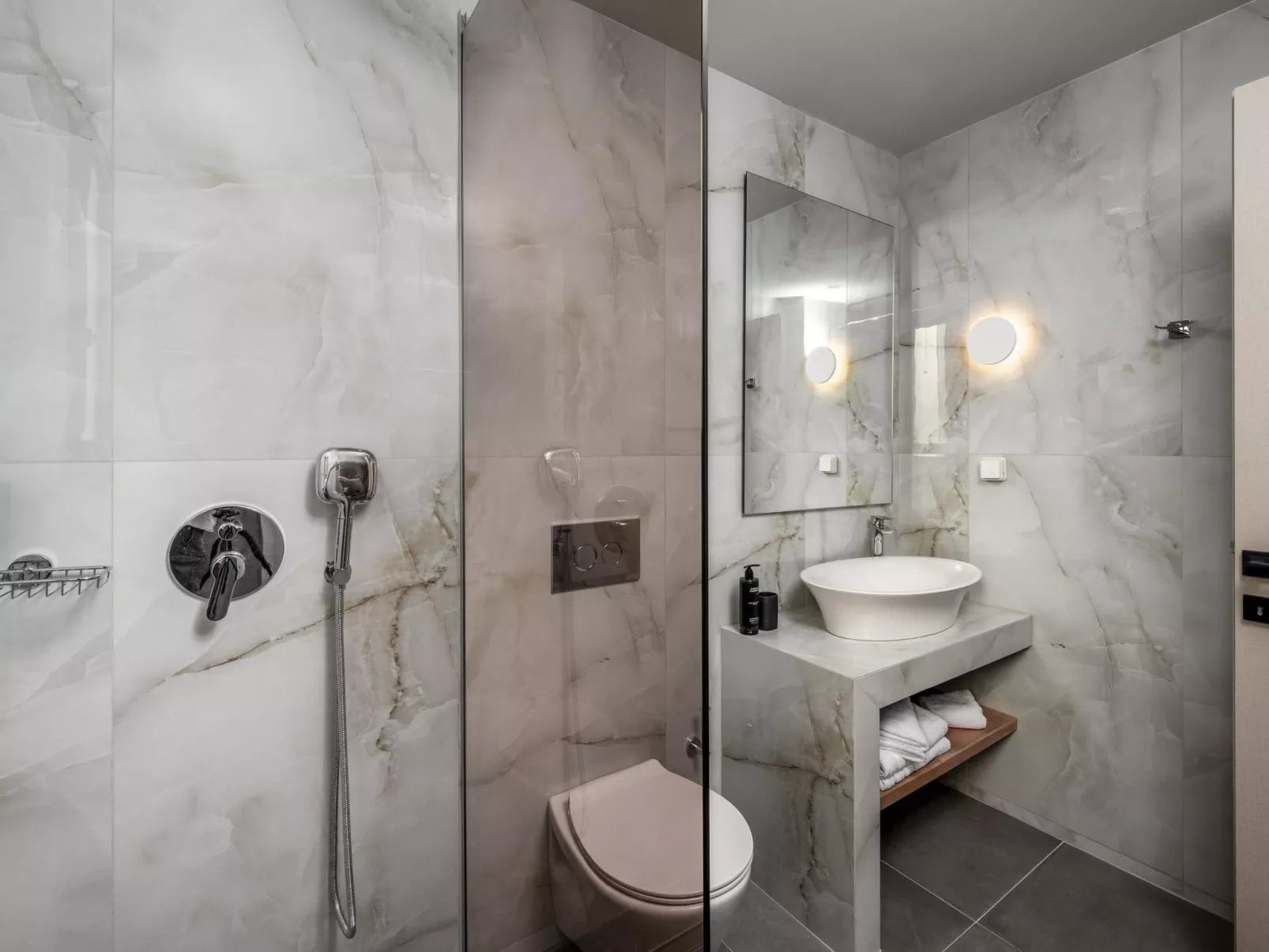 Terra Magna- Alba Villa-Inside