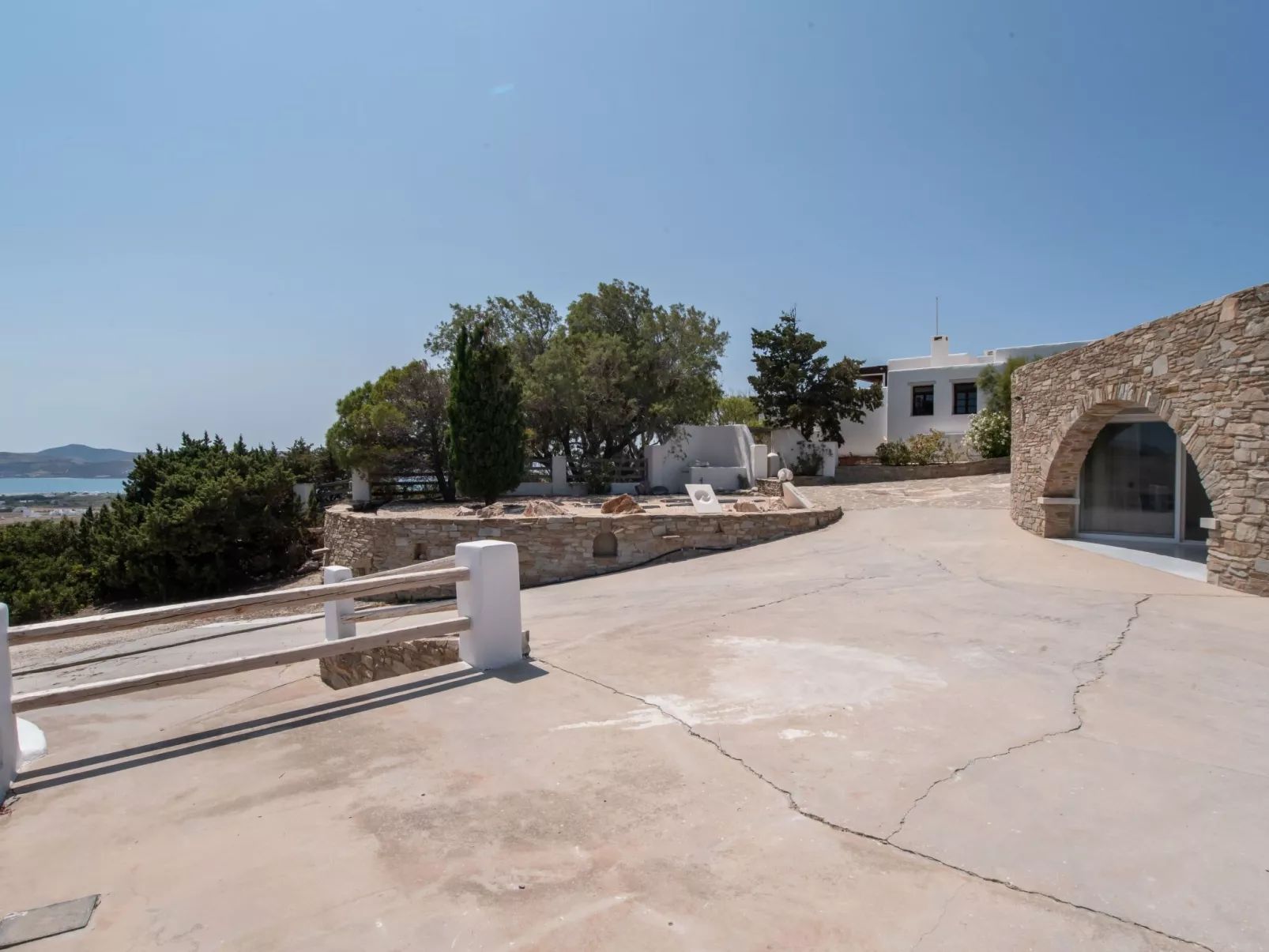 Die Villa und das Atelier des Bildhauers - Draußen