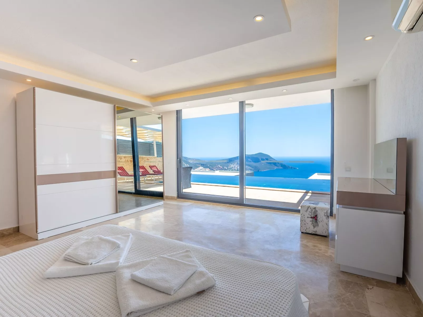 Villa mit Traum-Meerblick für 12 Personen-Image-tags.info