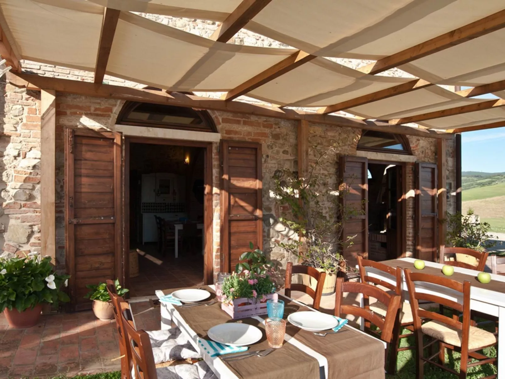 Biancospino' Wohnung mit Schwimmbad-Outside