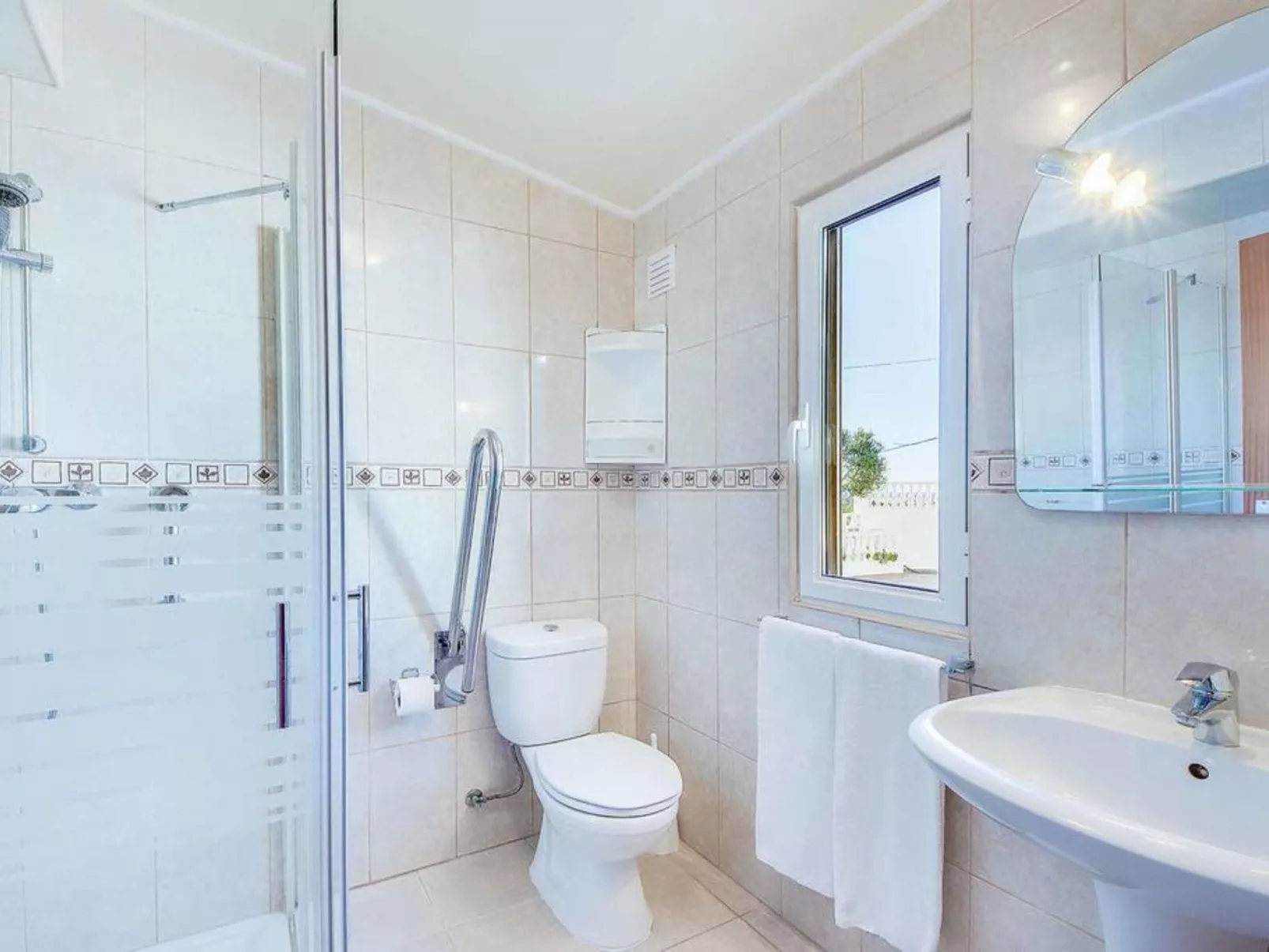 Chalet "Villa Brigida" mit privatem Pool-Drinnen