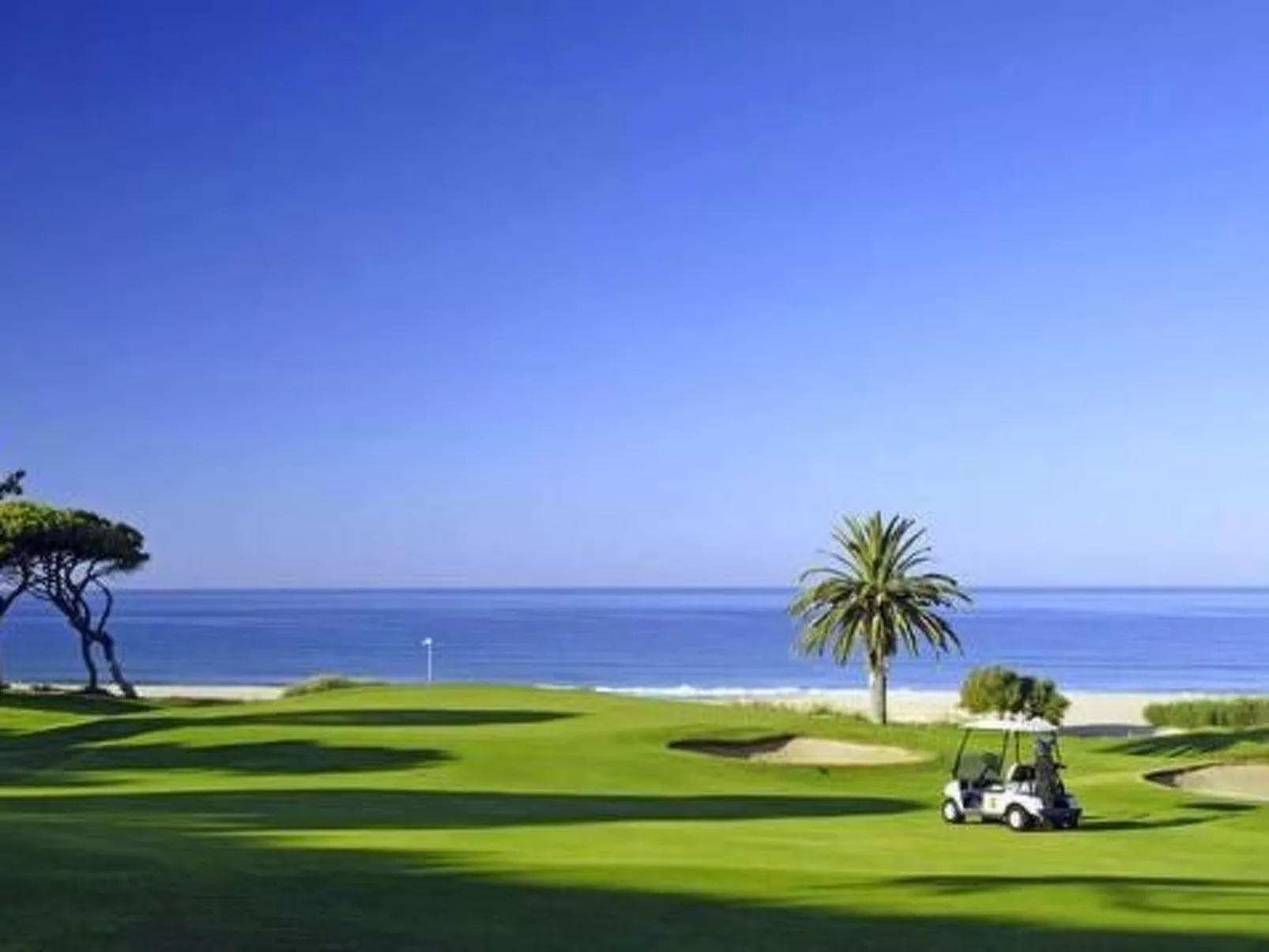 Wohnung mit Balkon-Outside