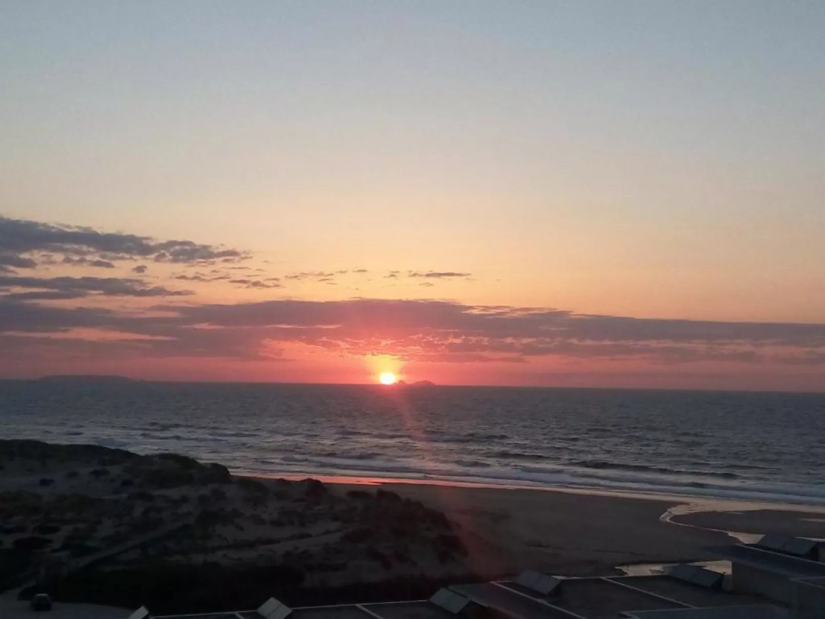 Golf, Pinienwald mit Pool-Image-tags.info