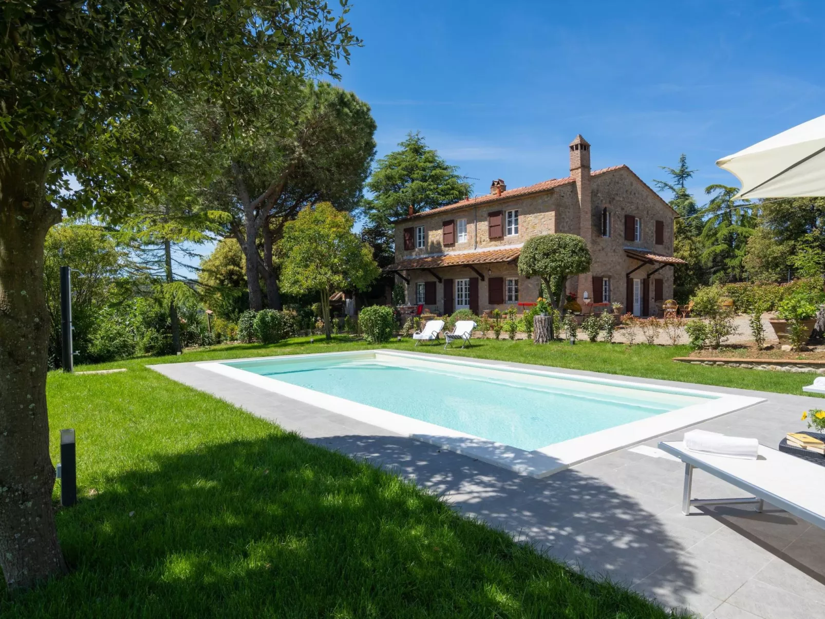 Villa 'Edi' mit eigenem Pool-Draußen