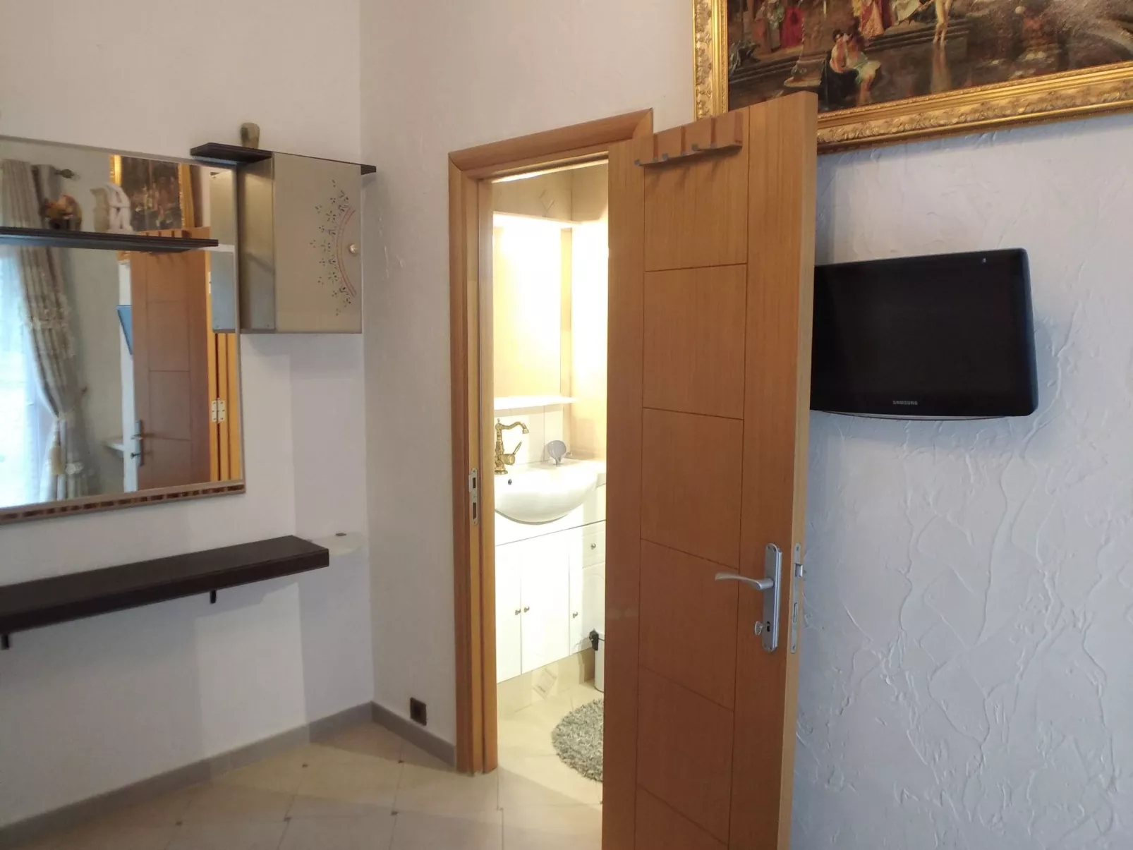 "Villa Sculpture" mit Terrasse-Inside