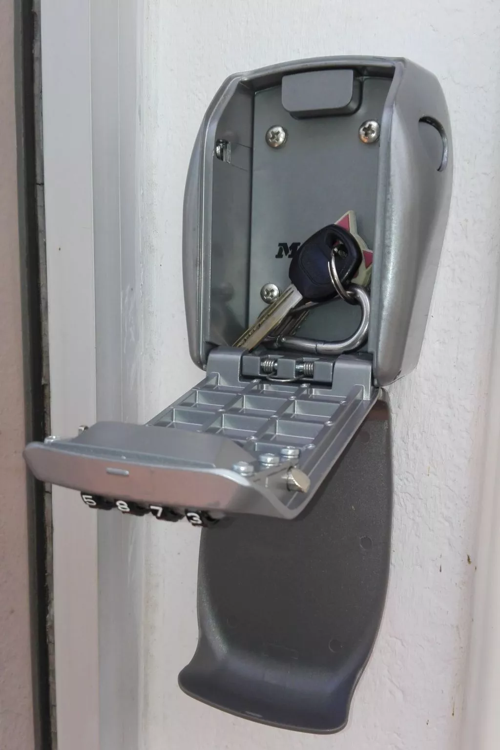 In Méditerranée mit Grill, Garten und Terrasse-Drinnen