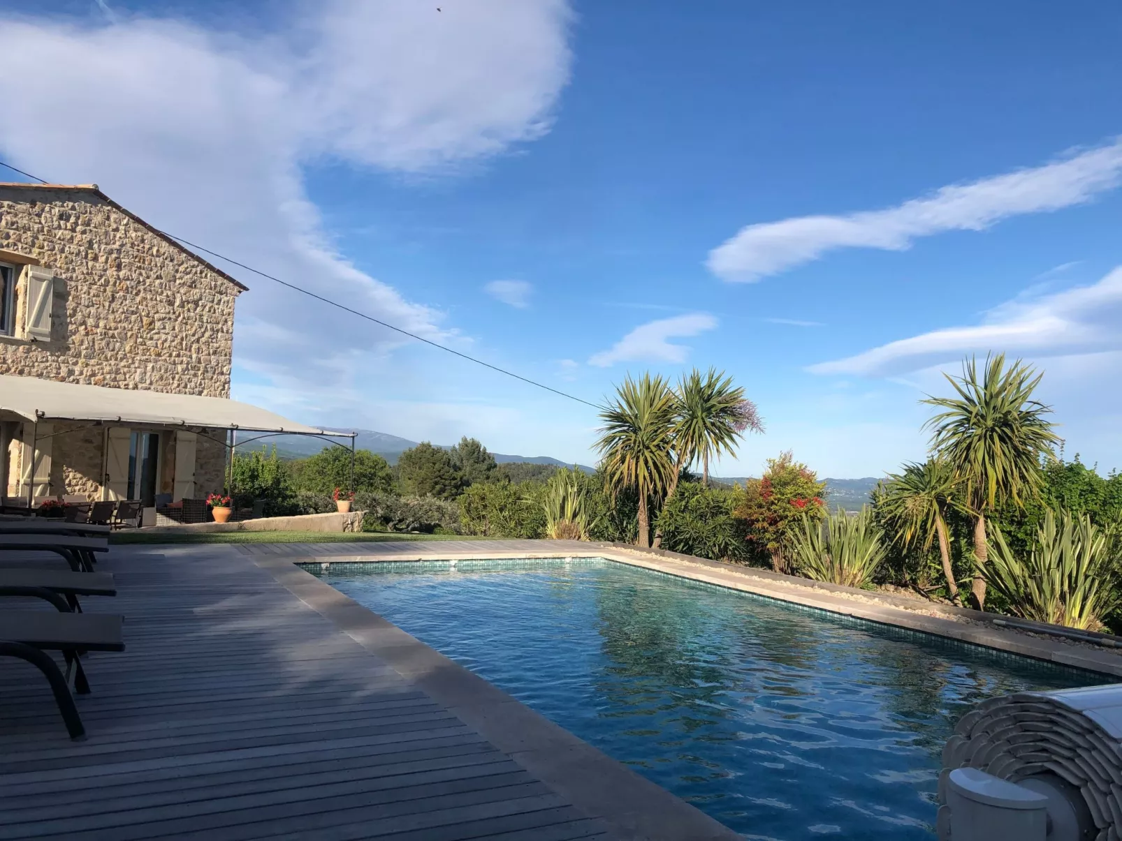 "Meline" mit Aussicht-Draußen