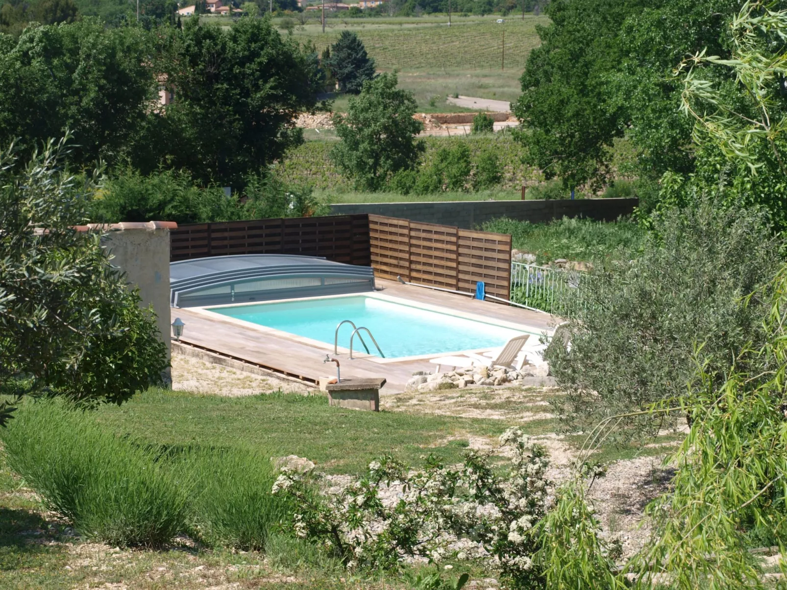 Provenzalisches Ferienhaus mit Charme auf dem Land mit Pool-Outside