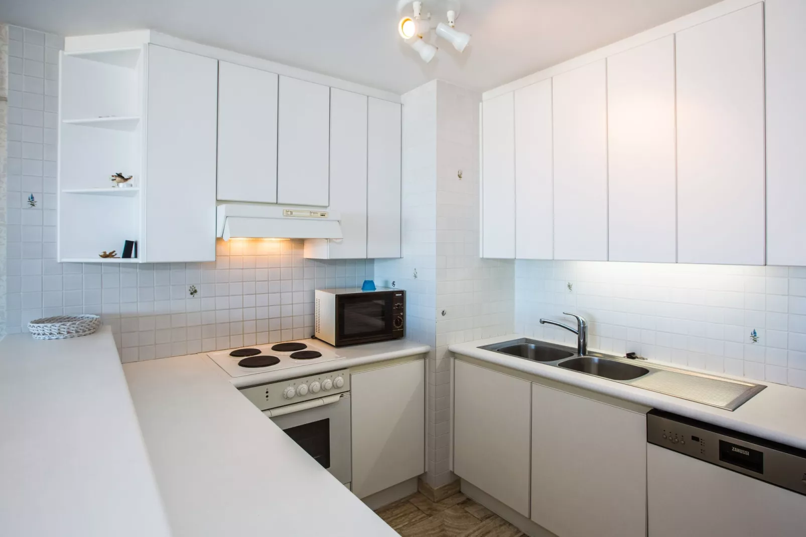 Prestige I 0202-Kitchen