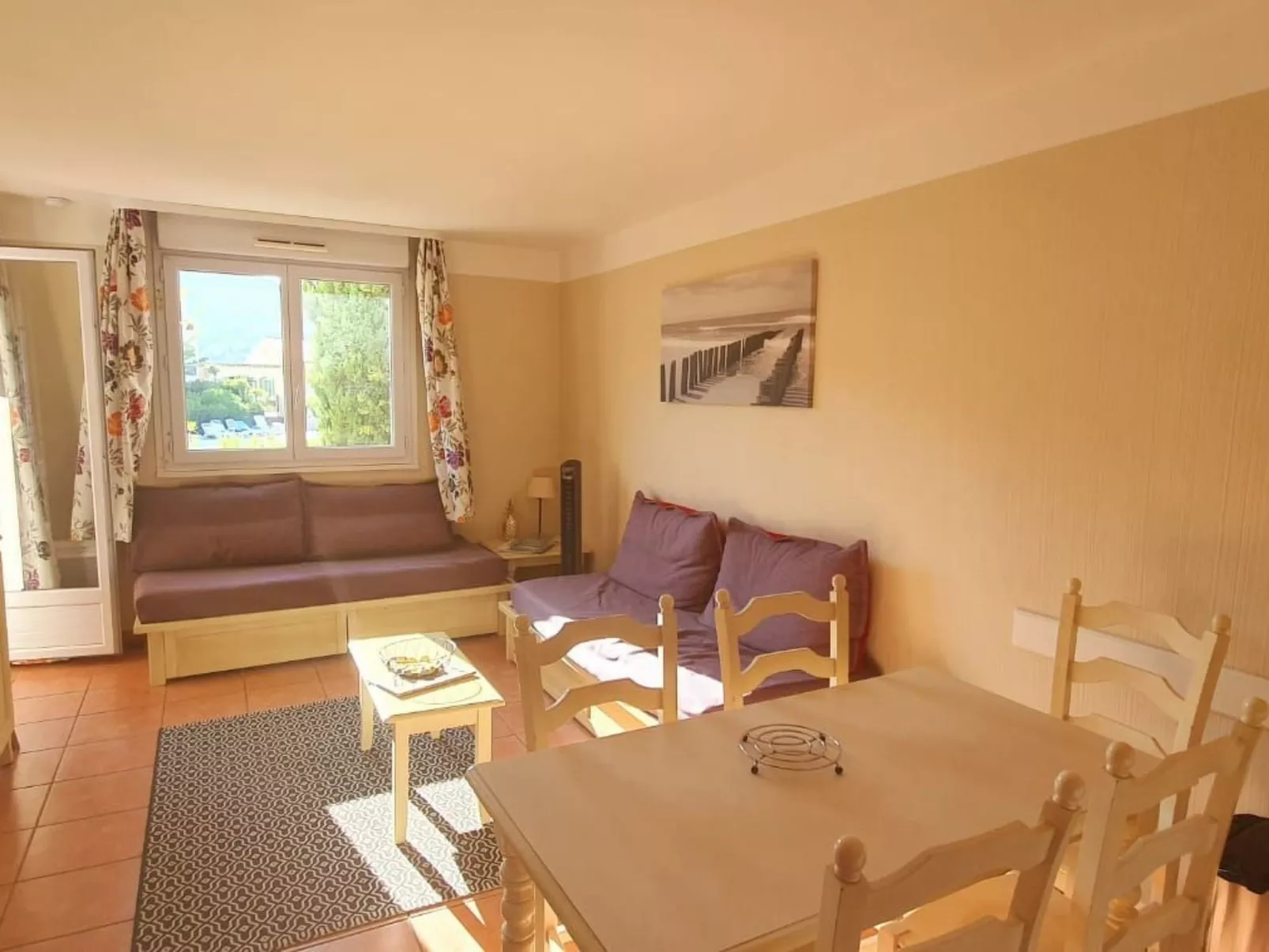 Golf de ST Tropez ,Wohnung mit Balkon-Inside