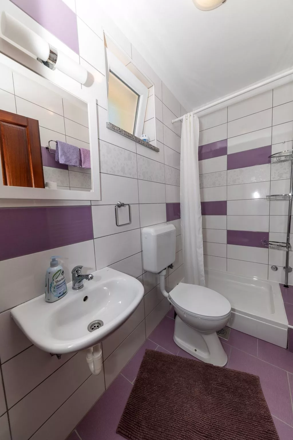 Ferienvilla mit privatem Pool-Dedans