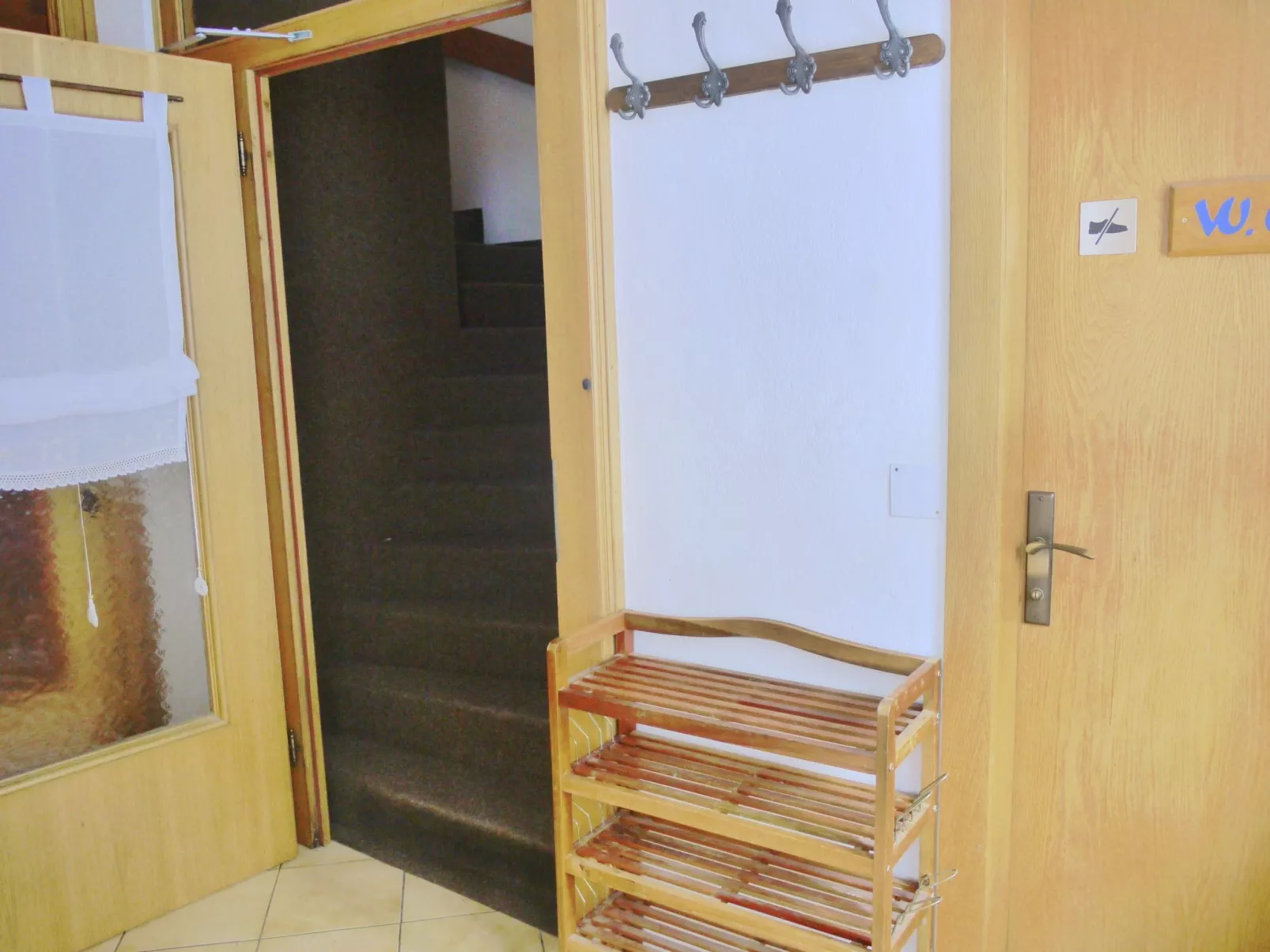 Wohl eingerichtete Wohnung mit eigenem Balkon-Inside
