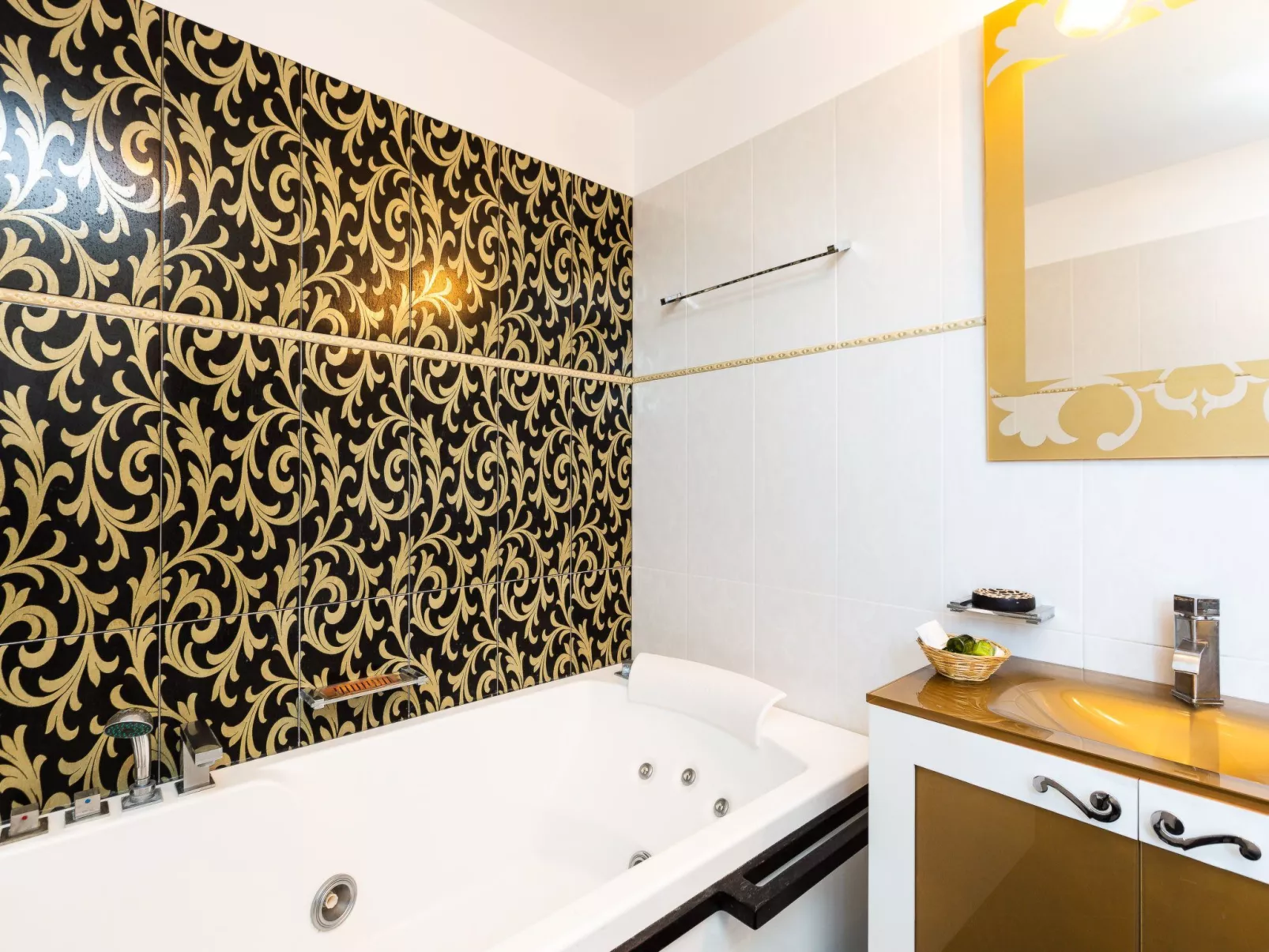 Familienvilla mit privatem Pool, Tischtennisplatte und Fußballtisch-Drinnen