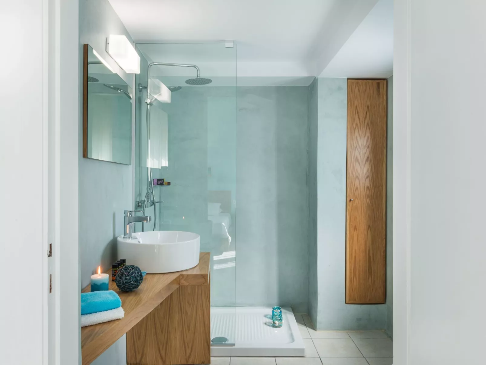 "Thea Thalassa" mit eigenem Pool-Dedans