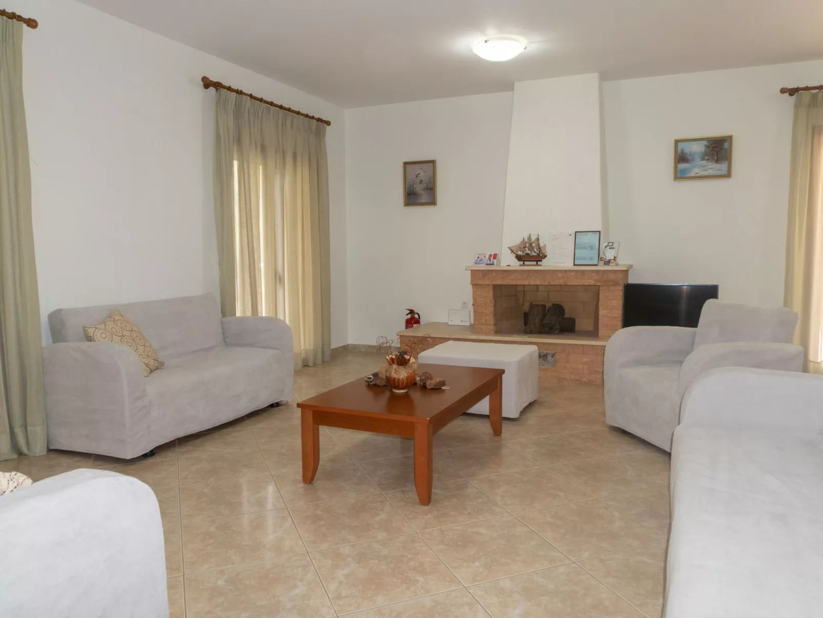 Mit Privatpool für 5 Personen und 1 Kind in Dassia, Nordgriechenland-Drinnen