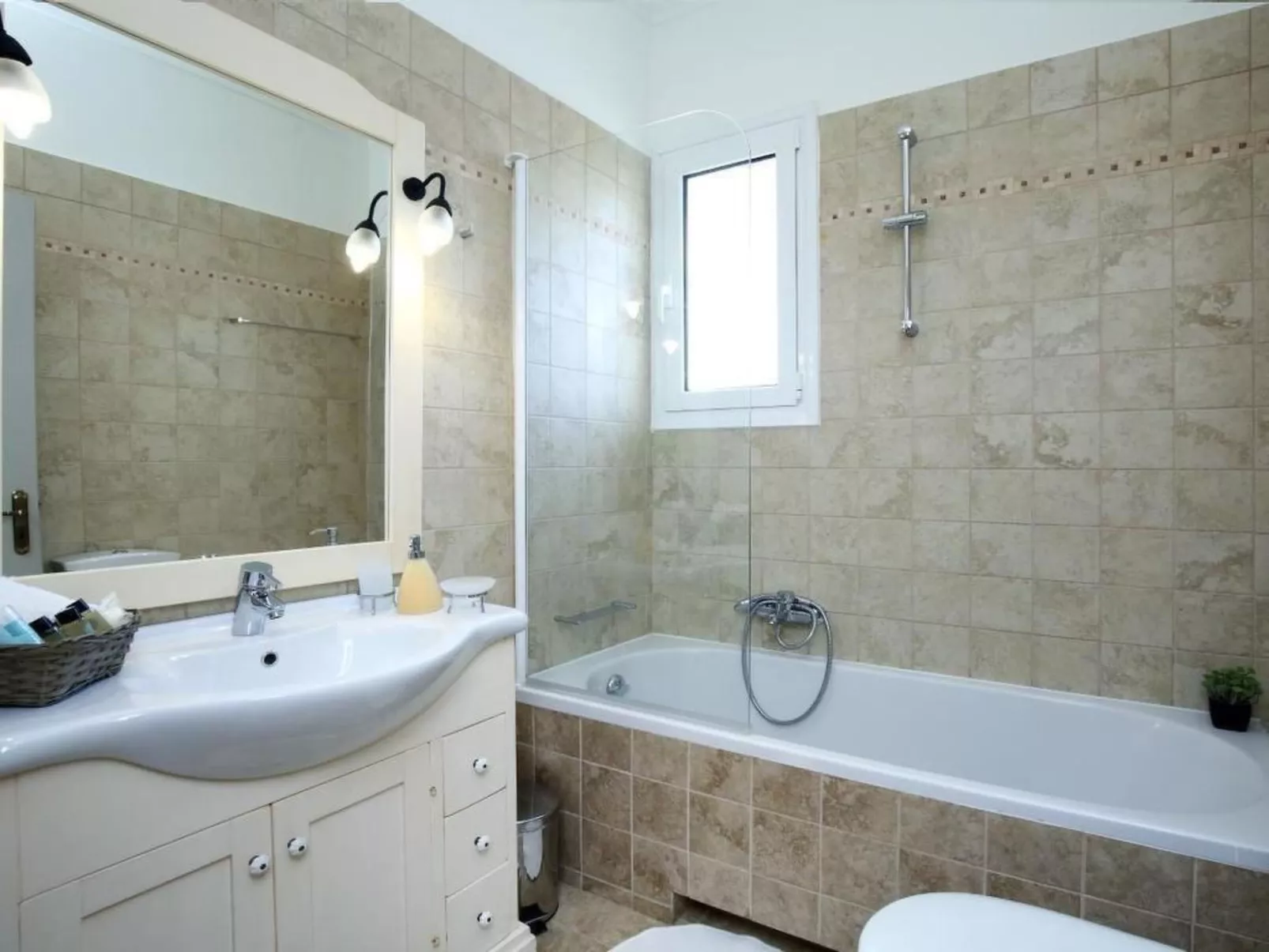 "Alea Resort" mit eigenem Pool-Image-tags.info