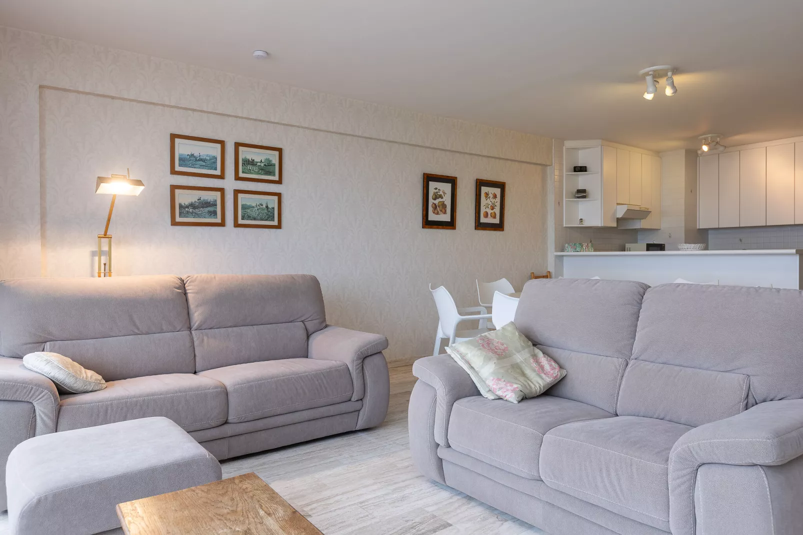 Prestige I 0202-Living room