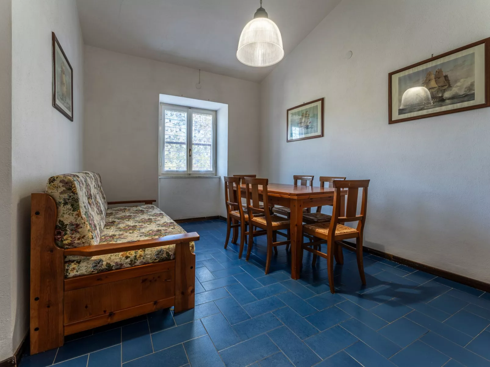 Wohnung mit Wasserblick - Drinnen